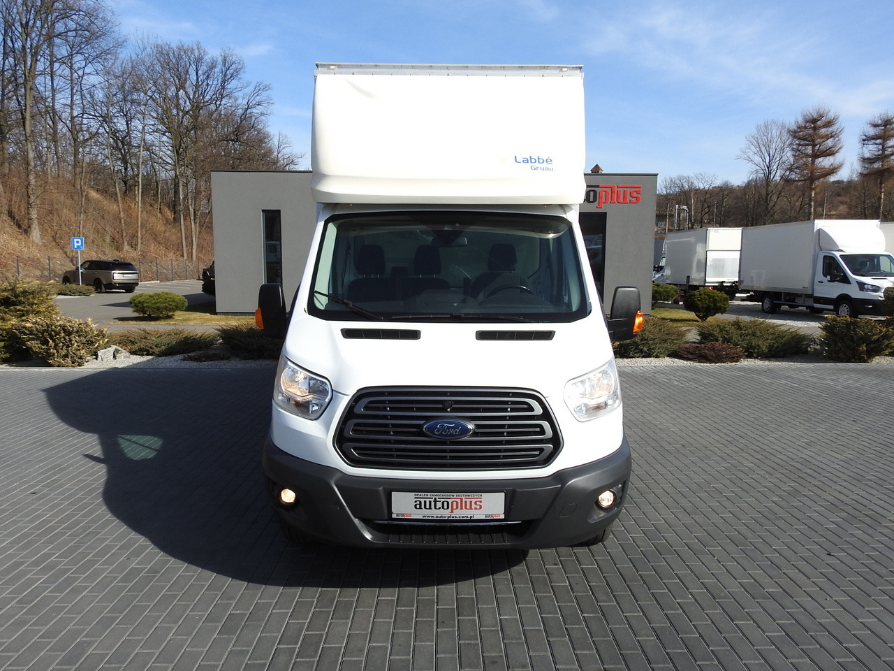 FORD TRANSIT  BOX LIFT 8 PALLETS CRUISE CONTROL LED LIGHTS TWIN WHEELS AIR CONDITIONING  170HP - Dostavno vozilo hladnjača: slika FORD TRANSIT  BOX LIFT 8 PALLETS CRUISE CONTROL LED LIGHTS TWIN WHEELS AIR CONDITIONING  170HP - Dostavno vozilo hladnjača FORD TRANSIT  BOX LIFT 8 PALLETS CRUISE CONTROL LED LIGHTS TWIN WHEELS AIR CONDITIONING  170HP - Dostavno vozilo hladnjača: slika FORD TRANSIT  BOX LIFT 8 PALLETS CRUISE CONTROL LED LIGHTS TWIN WHEELS AIR CONDITIONING  170HP - Dostavno vozilo hladnjača