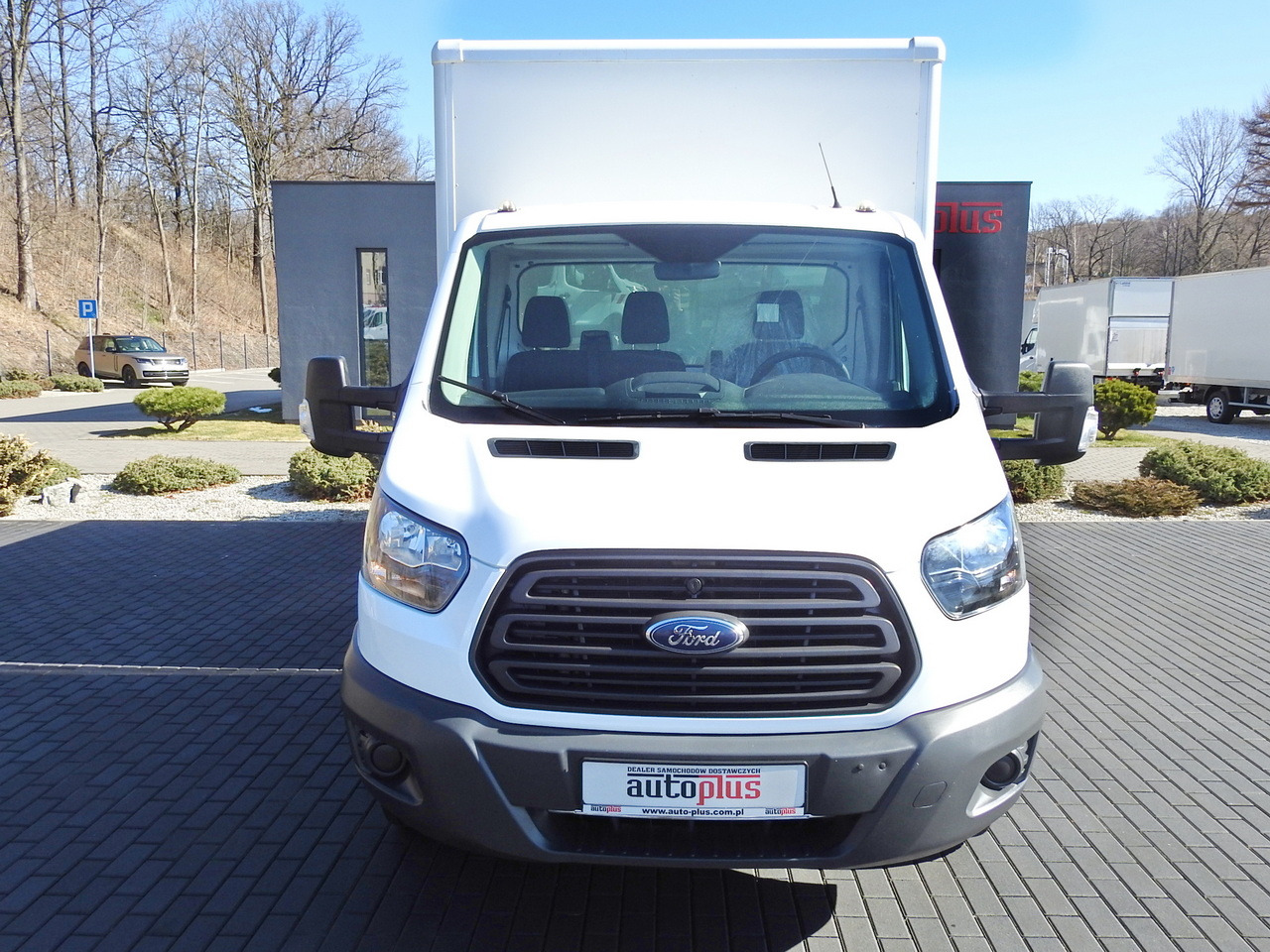 FORD TRANSIT BOX LIFT 8 PALLETS TWIN WHEELS AIR CONDITIONING 130HP - Dostavno vozilo sa zatvorenim sandukom: slika FORD TRANSIT BOX LIFT 8 PALLETS TWIN WHEELS AIR CONDITIONING 130HP - Dostavno vozilo sa zatvorenim sandukom FORD TRANSIT BOX LIFT 8 PALLETS TWIN WHEELS AIR CONDITIONING 130HP - Dostavno vozilo sa zatvorenim sandukom: slika FORD TRANSIT BOX LIFT 8 PALLETS TWIN WHEELS AIR CONDITIONING 130HP - Dostavno vozilo sa zatvorenim sandukom