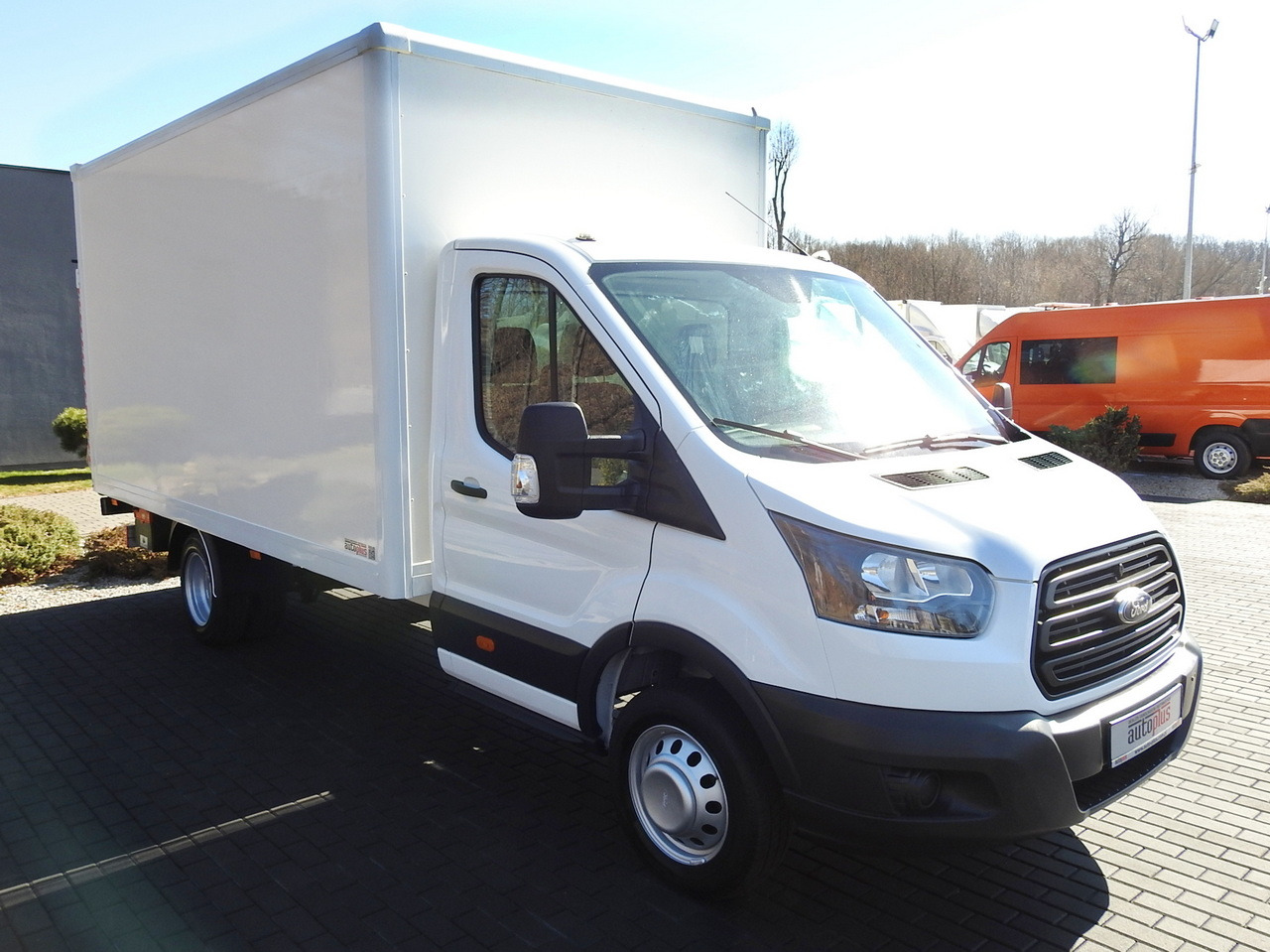 FORD TRANSIT BOX LIFT 8 PALLETS TWIN WHEELS AIR CONDITIONING 130HP - Dostavno vozilo sa zatvorenim sandukom: slika FORD TRANSIT BOX LIFT 8 PALLETS TWIN WHEELS AIR CONDITIONING 130HP - Dostavno vozilo sa zatvorenim sandukom FORD TRANSIT BOX LIFT 8 PALLETS TWIN WHEELS AIR CONDITIONING 130HP - Dostavno vozilo sa zatvorenim sandukom: slika FORD TRANSIT BOX LIFT 8 PALLETS TWIN WHEELS AIR CONDITIONING 130HP - Dostavno vozilo sa zatvorenim sandukom