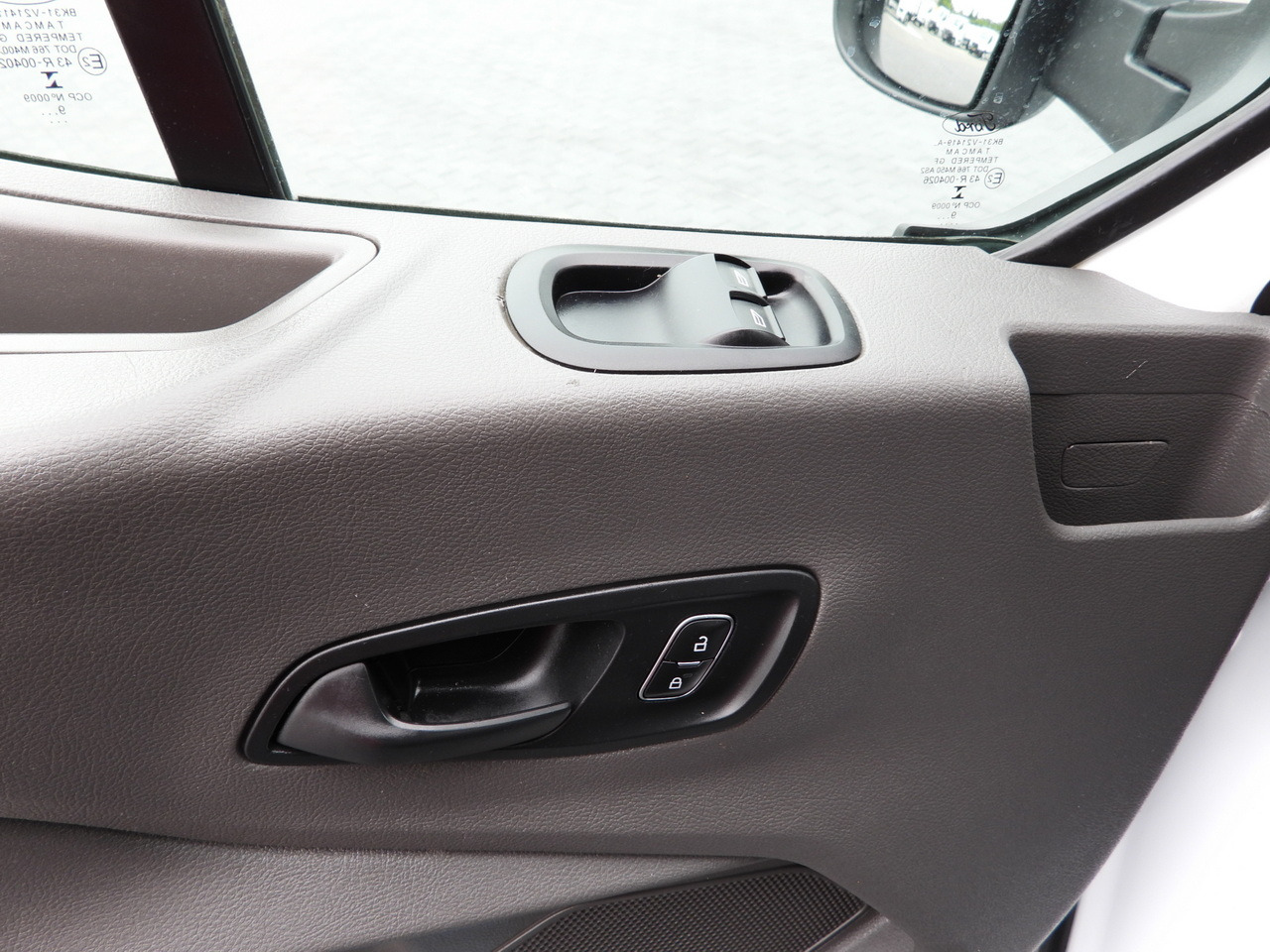 Dostavno vozilo sa zatvorenim sandukom FORD TRANSIT BOX / REFRIGERATOR BOX 5*C / CRUISE CONTROL LED LIGHTS TWIN WHEELS AIR CONDITIONING 130HP: slika Dostavno vozilo sa zatvorenim sandukom FORD TRANSIT BOX / REFRIGERATOR BOX 5*C / CRUISE CONTROL LED LIGHTS TWIN WHEELS AIR CONDITIONING 130HP Dostavno vozilo sa zatvorenim sandukom FORD TRANSIT BOX / REFRIGERATOR BOX 5*C / CRUISE CONTROL LED LIGHTS TWIN WHEELS AIR CONDITIONING 130HP: slika Dostavno vozilo sa zatvorenim sandukom FORD TRANSIT BOX / REFRIGERATOR BOX 5*C / CRUISE CONTROL LED LIGHTS TWIN WHEELS AIR CONDITIONING 130HP