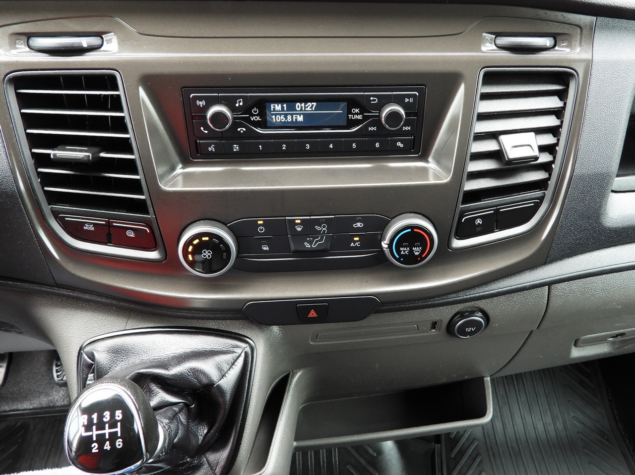 Dostavno vozilo sa zatvorenim sandukom FORD TRANSIT BOX / REFRIGERATOR BOX 5*C / CRUISE CONTROL LED LIGHTS TWIN WHEELS AIR CONDITIONING 130HP: slika Dostavno vozilo sa zatvorenim sandukom FORD TRANSIT BOX / REFRIGERATOR BOX 5*C / CRUISE CONTROL LED LIGHTS TWIN WHEELS AIR CONDITIONING 130HP Dostavno vozilo sa zatvorenim sandukom FORD TRANSIT BOX / REFRIGERATOR BOX 5*C / CRUISE CONTROL LED LIGHTS TWIN WHEELS AIR CONDITIONING 130HP: slika Dostavno vozilo sa zatvorenim sandukom FORD TRANSIT BOX / REFRIGERATOR BOX 5*C / CRUISE CONTROL LED LIGHTS TWIN WHEELS AIR CONDITIONING 130HP