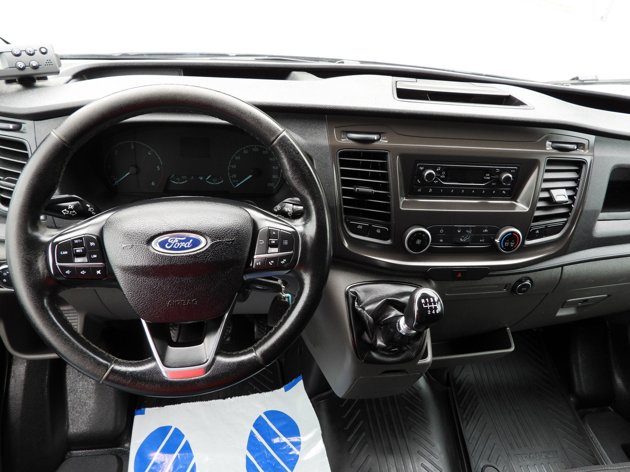 Dostavno vozilo sa zatvorenim sandukom FORD TRANSIT BOX / REFRIGERATOR BOX 5*C / CRUISE CONTROL LED LIGHTS TWIN WHEELS AIR CONDITIONING 130HP: slika Dostavno vozilo sa zatvorenim sandukom FORD TRANSIT BOX / REFRIGERATOR BOX 5*C / CRUISE CONTROL LED LIGHTS TWIN WHEELS AIR CONDITIONING 130HP Dostavno vozilo sa zatvorenim sandukom FORD TRANSIT BOX / REFRIGERATOR BOX 5*C / CRUISE CONTROL LED LIGHTS TWIN WHEELS AIR CONDITIONING 130HP: slika Dostavno vozilo sa zatvorenim sandukom FORD TRANSIT BOX / REFRIGERATOR BOX 5*C / CRUISE CONTROL LED LIGHTS TWIN WHEELS AIR CONDITIONING 130HP