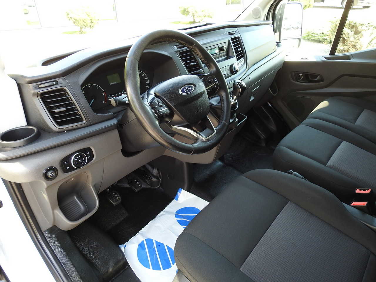 FORD TRANSIT REGRIGERATOR BOX 0*C POWER SUPPLY 230V CRUISE CONTROL AIR CONDITIONING TWIN WHEELS 170HP - Dostavno vozilo hladnjača: slika FORD TRANSIT REGRIGERATOR BOX 0*C POWER SUPPLY 230V CRUISE CONTROL AIR CONDITIONING TWIN WHEELS 170HP - Dostavno vozilo hladnjača FORD TRANSIT REGRIGERATOR BOX 0*C POWER SUPPLY 230V CRUISE CONTROL AIR CONDITIONING TWIN WHEELS 170HP - Dostavno vozilo hladnjača: slika FORD TRANSIT REGRIGERATOR BOX 0*C POWER SUPPLY 230V CRUISE CONTROL AIR CONDITIONING TWIN WHEELS 170HP - Dostavno vozilo hladnjača