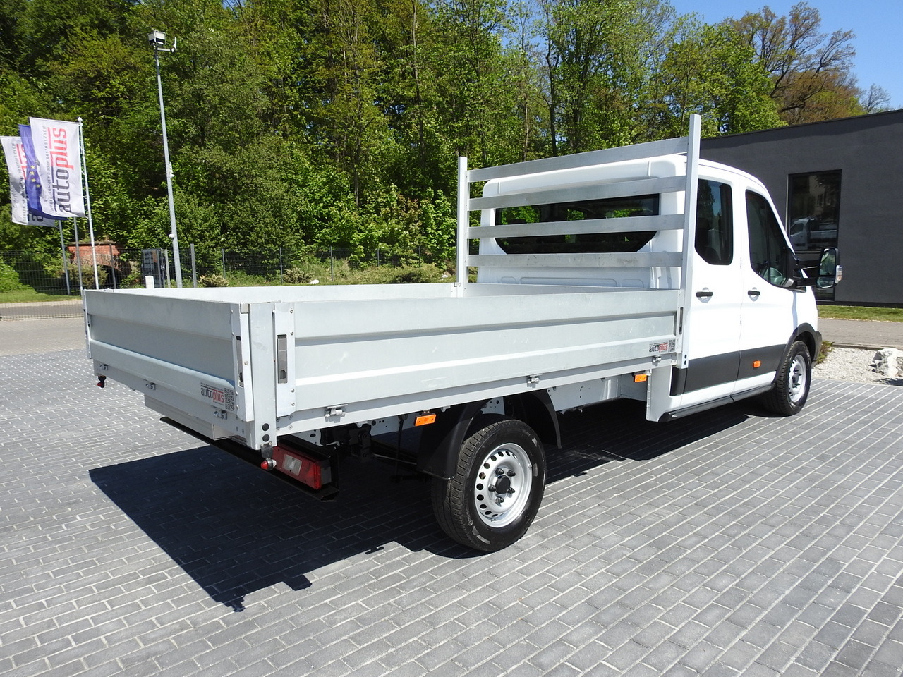 FORD TRANSIT STAKE BODY DOUBLE CABIN DOKA 7 SEATS AIR CONDITIONING 130HP - Dostavno vozilo s ravnom platformom: slika FORD TRANSIT STAKE BODY DOUBLE CABIN DOKA 7 SEATS AIR CONDITIONING 130HP - Dostavno vozilo s ravnom platformom FORD TRANSIT STAKE BODY DOUBLE CABIN DOKA 7 SEATS AIR CONDITIONING 130HP - Dostavno vozilo s ravnom platformom: slika FORD TRANSIT STAKE BODY DOUBLE CABIN DOKA 7 SEATS AIR CONDITIONING 130HP - Dostavno vozilo s ravnom platformom