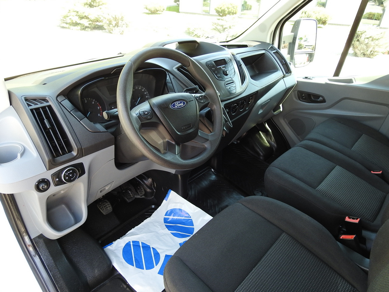 FORD TRANSIT STAKE BODY DOUBLE CABIN DOKA 7 SEATS AIR CONDITIONING 130HP - Dostavno vozilo s dvostrukom kabinom: slika FORD TRANSIT STAKE BODY DOUBLE CABIN DOKA 7 SEATS AIR CONDITIONING 130HP - Dostavno vozilo s dvostrukom kabinom FORD TRANSIT STAKE BODY DOUBLE CABIN DOKA 7 SEATS AIR CONDITIONING 130HP - Dostavno vozilo s dvostrukom kabinom: slika FORD TRANSIT STAKE BODY DOUBLE CABIN DOKA 7 SEATS AIR CONDITIONING 130HP - Dostavno vozilo s dvostrukom kabinom