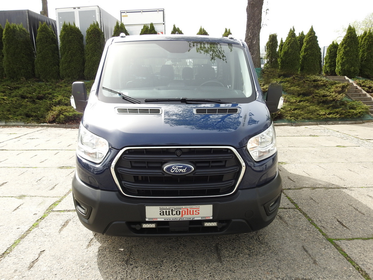 FORD TRANSIT STAKE BODY DOUBLE CABIN DOKA 7 SEATS CRUISE CONTROL AIR CONDITIONING LED LIGHTS 130HP - Dostavno vozilo s dvostrukom kabinom: slika FORD TRANSIT STAKE BODY DOUBLE CABIN DOKA 7 SEATS CRUISE CONTROL AIR CONDITIONING LED LIGHTS 130HP - Dostavno vozilo s dvostrukom kabinom FORD TRANSIT STAKE BODY DOUBLE CABIN DOKA 7 SEATS CRUISE CONTROL AIR CONDITIONING LED LIGHTS 130HP - Dostavno vozilo s dvostrukom kabinom: slika FORD TRANSIT STAKE BODY DOUBLE CABIN DOKA 7 SEATS CRUISE CONTROL AIR CONDITIONING LED LIGHTS 130HP - Dostavno vozilo s dvostrukom kabinom