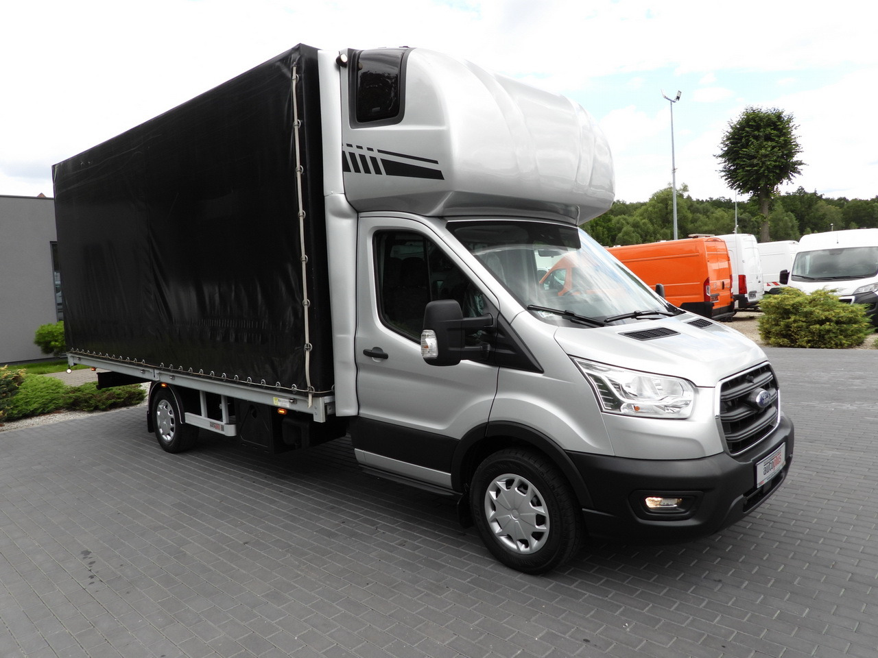 FORD TRANSIT TARPAULIN 10 PALLETS WEBASTO CRUISE CONTROL LED LIGHTS PNEUMATICS AIR CONDITIONING 160HP - Dostavno vozilo s ceradom: slika FORD TRANSIT TARPAULIN 10 PALLETS WEBASTO CRUISE CONTROL LED LIGHTS PNEUMATICS AIR CONDITIONING 160HP - Dostavno vozilo s ceradom FORD TRANSIT TARPAULIN 10 PALLETS WEBASTO CRUISE CONTROL LED LIGHTS PNEUMATICS AIR CONDITIONING 160HP - Dostavno vozilo s ceradom: slika FORD TRANSIT TARPAULIN 10 PALLETS WEBASTO CRUISE CONTROL LED LIGHTS PNEUMATICS AIR CONDITIONING 160HP - Dostavno vozilo s ceradom