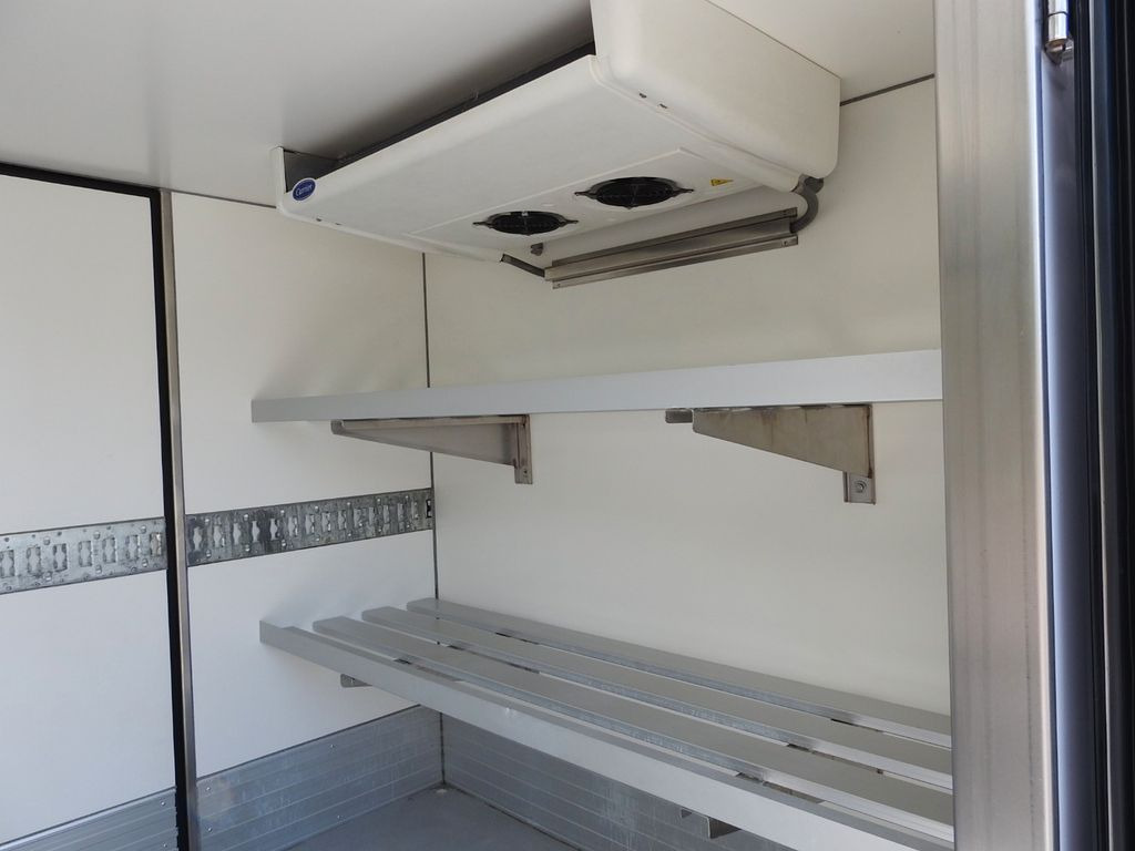 Dostavno vozilo hladnjača Ford TRANSIT KÜHLKOFFER 0*C STROMVERSORGUNG 230V  A/C: slika Dostavno vozilo hladnjača Ford TRANSIT KÜHLKOFFER 0*C STROMVERSORGUNG 230V  A/C