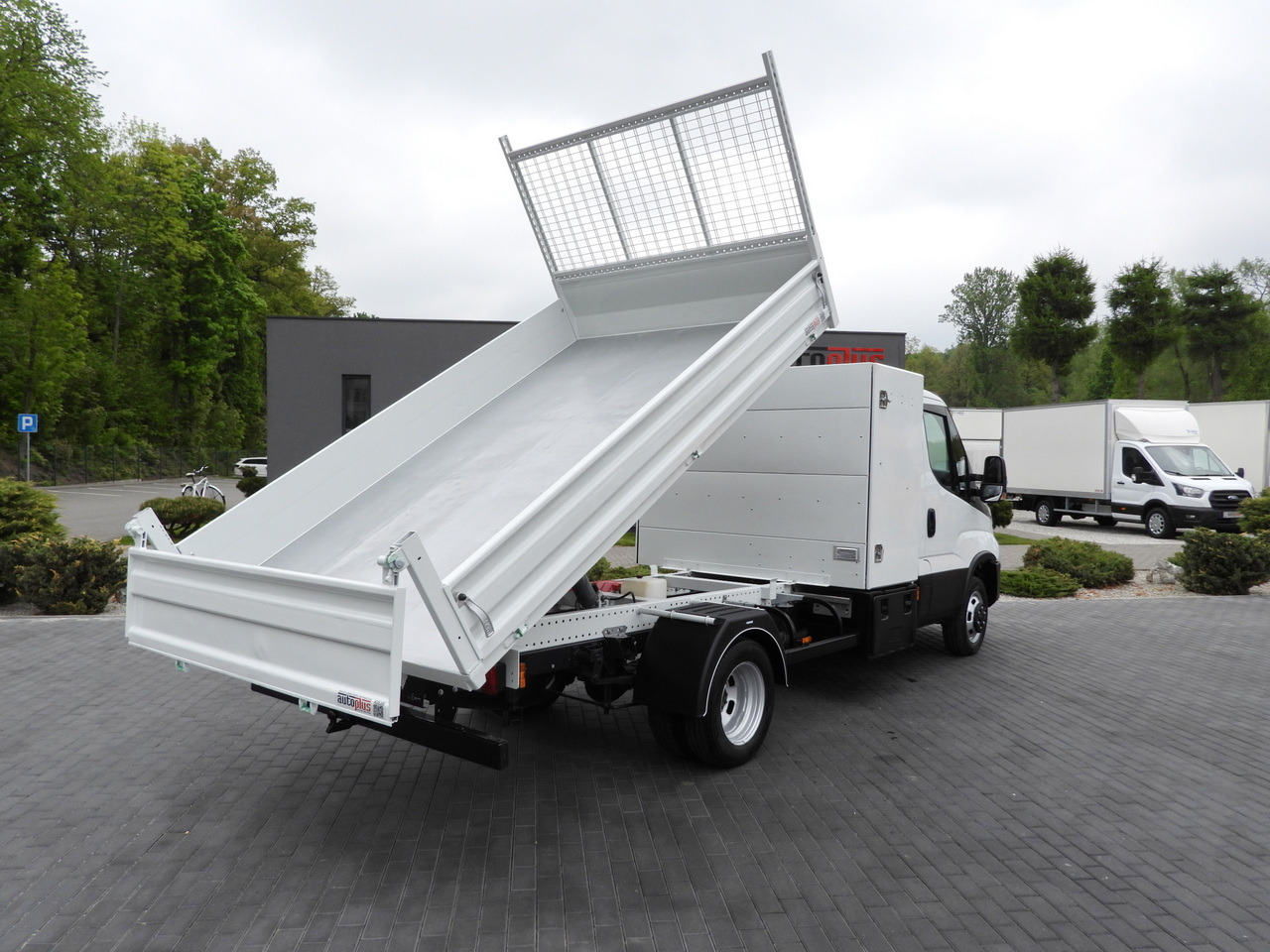 IVECO DAILY 35C14 TIPPER CRUISE CONTROL TWIN WHEELS 140HP - Mali kamion kiper: slika IVECO DAILY 35C14 TIPPER CRUISE CONTROL TWIN WHEELS 140HP - Mali kamion kiper IVECO DAILY 35C14 TIPPER CRUISE CONTROL TWIN WHEELS 140HP - Mali kamion kiper: slika IVECO DAILY 35C14 TIPPER CRUISE CONTROL TWIN WHEELS 140HP - Mali kamion kiper