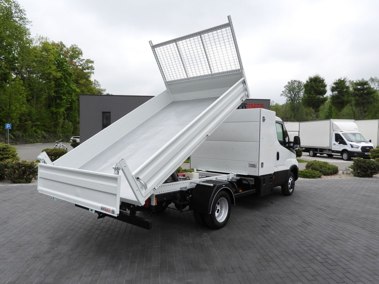 IVECO DAILY 35C14 TIPPER CRUISE CONTROL TWIN WHEELS 140HP - Mali kamion kiper: slika IVECO DAILY 35C14 TIPPER CRUISE CONTROL TWIN WHEELS 140HP - Mali kamion kiper IVECO DAILY 35C14 TIPPER CRUISE CONTROL TWIN WHEELS 140HP - Mali kamion kiper: slika IVECO DAILY 35C14 TIPPER CRUISE CONTROL TWIN WHEELS 140HP - Mali kamion kiper