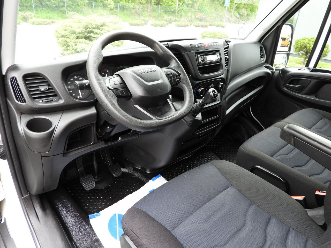 IVECO DAILY 35C14 TIPPER CRUISE CONTROL TWIN WHEELS 140HP - Mali kamion kiper: slika IVECO DAILY 35C14 TIPPER CRUISE CONTROL TWIN WHEELS 140HP - Mali kamion kiper IVECO DAILY 35C14 TIPPER CRUISE CONTROL TWIN WHEELS 140HP - Mali kamion kiper: slika IVECO DAILY 35C14 TIPPER CRUISE CONTROL TWIN WHEELS 140HP - Mali kamion kiper
