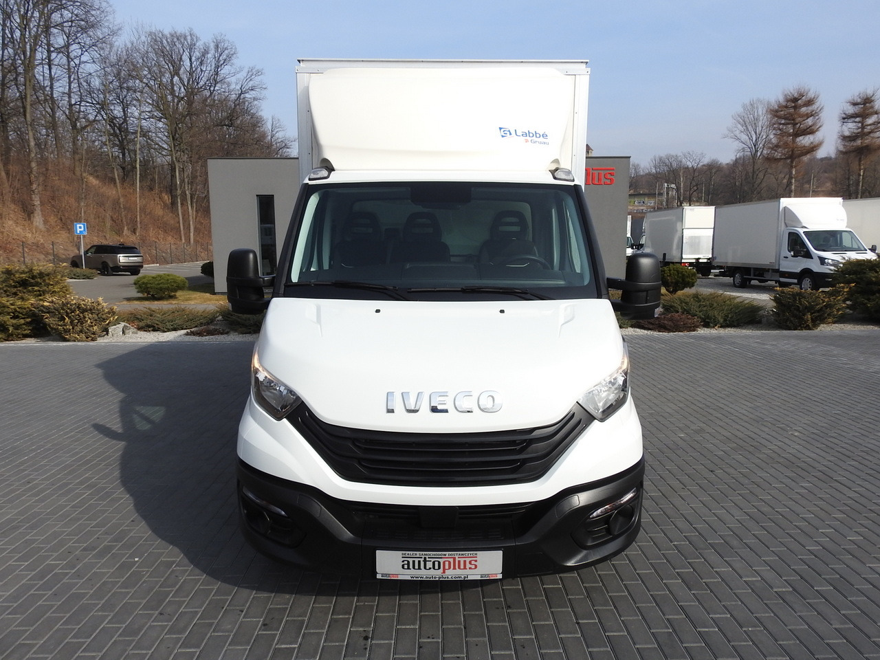 IVECO DAILY 35C16 BOX LIFT 8 PALLETS CRUISE CONTROL TWIN WHEELS AIR CONDITIONING 160HP - Dostavno vozilo sa zatvorenim sandukom: slika IVECO DAILY 35C16 BOX LIFT 8 PALLETS CRUISE CONTROL TWIN WHEELS AIR CONDITIONING 160HP - Dostavno vozilo sa zatvorenim sandukom IVECO DAILY 35C16 BOX LIFT 8 PALLETS CRUISE CONTROL TWIN WHEELS AIR CONDITIONING 160HP - Dostavno vozilo sa zatvorenim sandukom: slika IVECO DAILY 35C16 BOX LIFT 8 PALLETS CRUISE CONTROL TWIN WHEELS AIR CONDITIONING 160HP - Dostavno vozilo sa zatvorenim sandukom