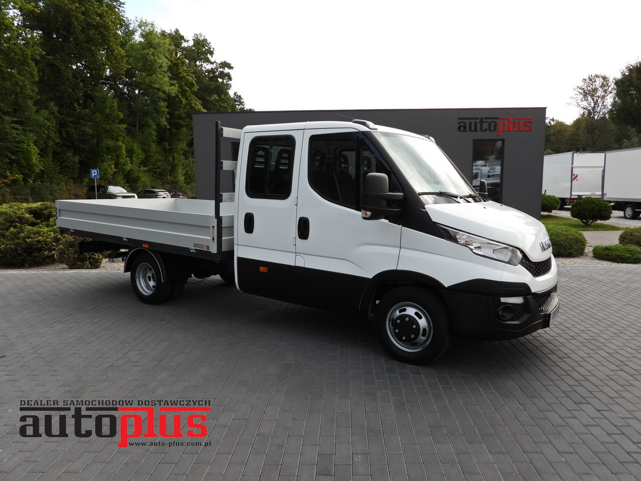 IVECO DAILY 35C17 STAKE BODY DOUBLE CABIN DOKA 7 SEATS CRUISE CONTROL TWIN WHEELS AIR CONDITIONING  170HP - Dostavno vozilo s dvostrukom kabinom: slika IVECO DAILY 35C17 STAKE BODY DOUBLE CABIN DOKA 7 SEATS CRUISE CONTROL TWIN WHEELS AIR CONDITIONING  170HP - Dostavno vozilo s dvostrukom kabinom IVECO DAILY 35C17 STAKE BODY DOUBLE CABIN DOKA 7 SEATS CRUISE CONTROL TWIN WHEELS AIR CONDITIONING  170HP - Dostavno vozilo s dvostrukom kabinom: slika IVECO DAILY 35C17 STAKE BODY DOUBLE CABIN DOKA 7 SEATS CRUISE CONTROL TWIN WHEELS AIR CONDITIONING  170HP - Dostavno vozilo s dvostrukom kabinom