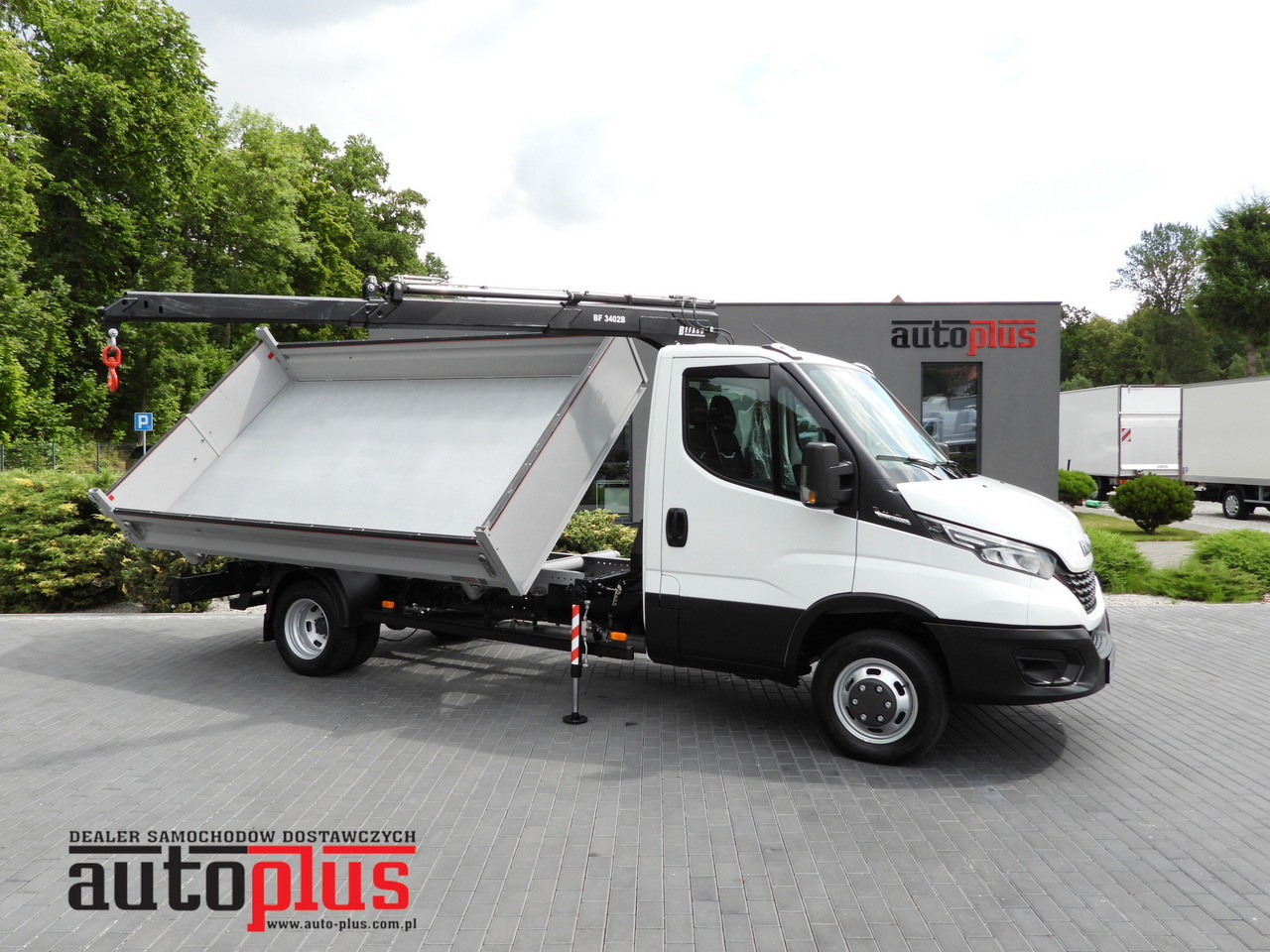 IVECO DAILY 35C18 THREE-WAY TIPPER 3 HDS SEATS CRUISE CONTROL LED LIGHTS AUTOMATIC TRANSMISSION HI-MATIC TWIN WHEELS AIR CONDITIONING 180HP - Mali kamion kiper: slika IVECO DAILY 35C18 THREE-WAY TIPPER 3 HDS SEATS CRUISE CONTROL LED LIGHTS AUTOMATIC TRANSMISSION HI-MATIC TWIN WHEELS AIR CONDITIONING 180HP - Mali kamion kiper IVECO DAILY 35C18 THREE-WAY TIPPER 3 HDS SEATS CRUISE CONTROL LED LIGHTS AUTOMATIC TRANSMISSION HI-MATIC TWIN WHEELS AIR CONDITIONING 180HP - Mali kamion kiper: slika IVECO DAILY 35C18 THREE-WAY TIPPER 3 HDS SEATS CRUISE CONTROL LED LIGHTS AUTOMATIC TRANSMISSION HI-MATIC TWIN WHEELS AIR CONDITIONING 180HP - Mali kamion kiper