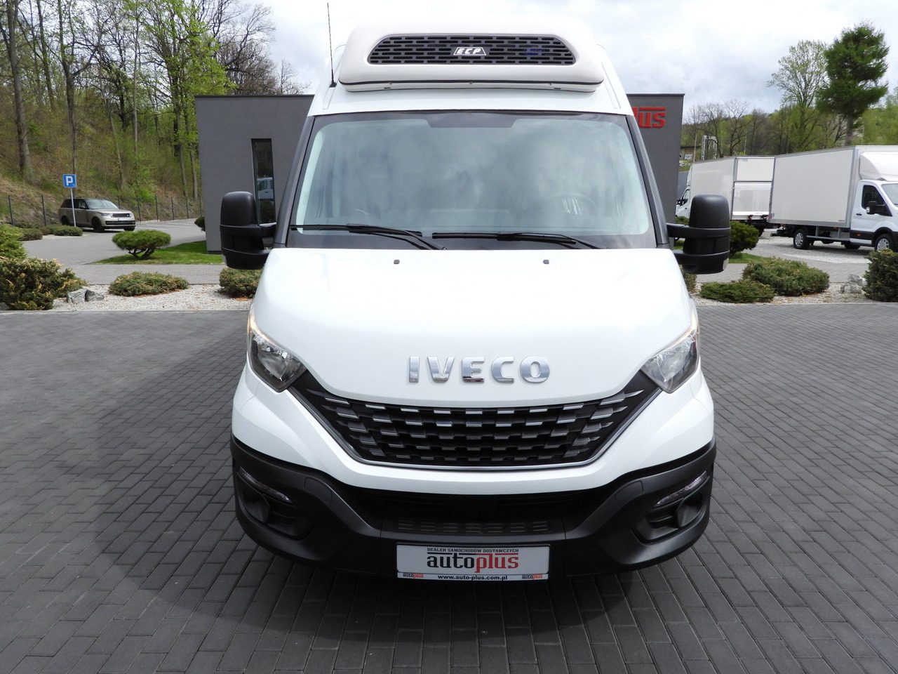 IVECO DAILY 35S14 REFRIGERATOR VAN 0*C POWER SUPPLY 230V CRUISE CONTROL AUTOMATIC TRANSMISSION HI-MATIC AIR CONDITIONING 140HP - Dostavno vozilo hladnjača: slika IVECO DAILY 35S14 REFRIGERATOR VAN 0*C POWER SUPPLY 230V CRUISE CONTROL AUTOMATIC TRANSMISSION HI-MATIC AIR CONDITIONING 140HP - Dostavno vozilo hladnjača IVECO DAILY 35S14 REFRIGERATOR VAN 0*C POWER SUPPLY 230V CRUISE CONTROL AUTOMATIC TRANSMISSION HI-MATIC AIR CONDITIONING 140HP - Dostavno vozilo hladnjača: slika IVECO DAILY 35S14 REFRIGERATOR VAN 0*C POWER SUPPLY 230V CRUISE CONTROL AUTOMATIC TRANSMISSION HI-MATIC AIR CONDITIONING 140HP - Dostavno vozilo hladnjača