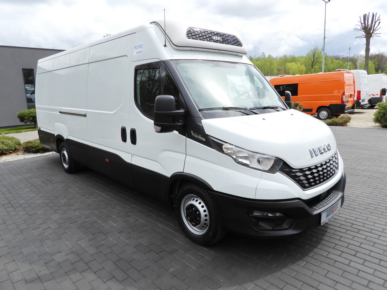IVECO DAILY 35S14 REFRIGERATOR VAN 0*C POWER SUPPLY 230V CRUISE CONTROL AUTOMATIC TRANSMISSION HI-MATIC AIR CONDITIONING 140HP - Dostavno vozilo hladnjača: slika IVECO DAILY 35S14 REFRIGERATOR VAN 0*C POWER SUPPLY 230V CRUISE CONTROL AUTOMATIC TRANSMISSION HI-MATIC AIR CONDITIONING 140HP - Dostavno vozilo hladnjača IVECO DAILY 35S14 REFRIGERATOR VAN 0*C POWER SUPPLY 230V CRUISE CONTROL AUTOMATIC TRANSMISSION HI-MATIC AIR CONDITIONING 140HP - Dostavno vozilo hladnjača: slika IVECO DAILY 35S14 REFRIGERATOR VAN 0*C POWER SUPPLY 230V CRUISE CONTROL AUTOMATIC TRANSMISSION HI-MATIC AIR CONDITIONING 140HP - Dostavno vozilo hladnjača