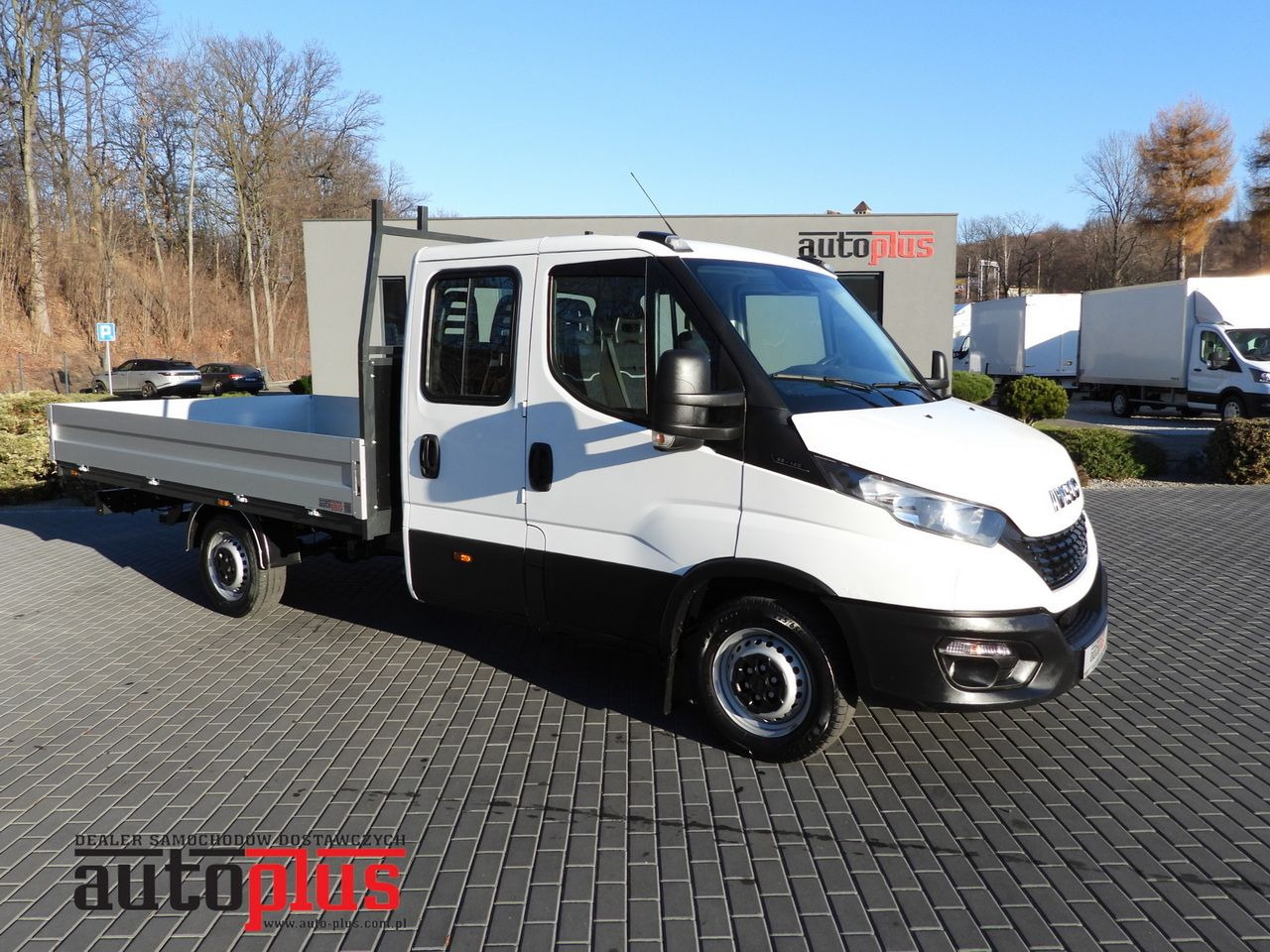 IVECO DAILY 35S14 STAKE BODY DOUBLE CABIN DOKA 7 SEATS CRUISE CONTROL AIR CONDITIONING 140HP - Dostavno vozilo s dvostrukom kabinom: slika IVECO DAILY 35S14 STAKE BODY DOUBLE CABIN DOKA 7 SEATS CRUISE CONTROL AIR CONDITIONING 140HP - Dostavno vozilo s dvostrukom kabinom IVECO DAILY 35S14 STAKE BODY DOUBLE CABIN DOKA 7 SEATS CRUISE CONTROL AIR CONDITIONING 140HP - Dostavno vozilo s dvostrukom kabinom: slika IVECO DAILY 35S14 STAKE BODY DOUBLE CABIN DOKA 7 SEATS CRUISE CONTROL AIR CONDITIONING 140HP - Dostavno vozilo s dvostrukom kabinom