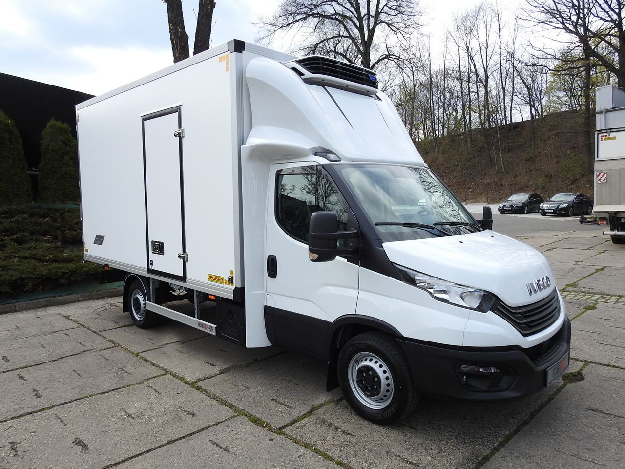 IVECO DAILY 35S16 NEW REGRIGERATOR BOX -10*C 8 PALLETS HEATING FUNCTION POWER SUPPLY 230V CRUISE CONTROL AIR CONDITIONING 160HP - Dostavno vozilo hladnjača: slika IVECO DAILY 35S16 NEW REGRIGERATOR BOX -10*C 8 PALLETS HEATING FUNCTION POWER SUPPLY 230V CRUISE CONTROL AIR CONDITIONING 160HP - Dostavno vozilo hladnjača IVECO DAILY 35S16 NEW REGRIGERATOR BOX -10*C 8 PALLETS HEATING FUNCTION POWER SUPPLY 230V CRUISE CONTROL AIR CONDITIONING 160HP - Dostavno vozilo hladnjača: slika IVECO DAILY 35S16 NEW REGRIGERATOR BOX -10*C 8 PALLETS HEATING FUNCTION POWER SUPPLY 230V CRUISE CONTROL AIR CONDITIONING 160HP - Dostavno vozilo hladnjača