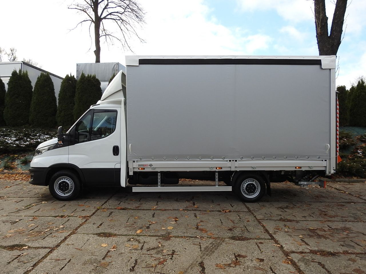 Zakup IVECO DAILY 35S16 NEW TARPAULIN LIFT 8 PALLETS CRUISE CONTROL AIR CONDITIONING  160HP IVECO DAILY 35S16 NEW TARPAULIN LIFT 8 PALLETS CRUISE CONTROL AIR CONDITIONING  160HP: slika Zakup IVECO DAILY 35S16 NEW TARPAULIN LIFT 8 PALLETS CRUISE CONTROL AIR CONDITIONING  160HP IVECO DAILY 35S16 NEW TARPAULIN LIFT 8 PALLETS CRUISE CONTROL AIR CONDITIONING  160HP