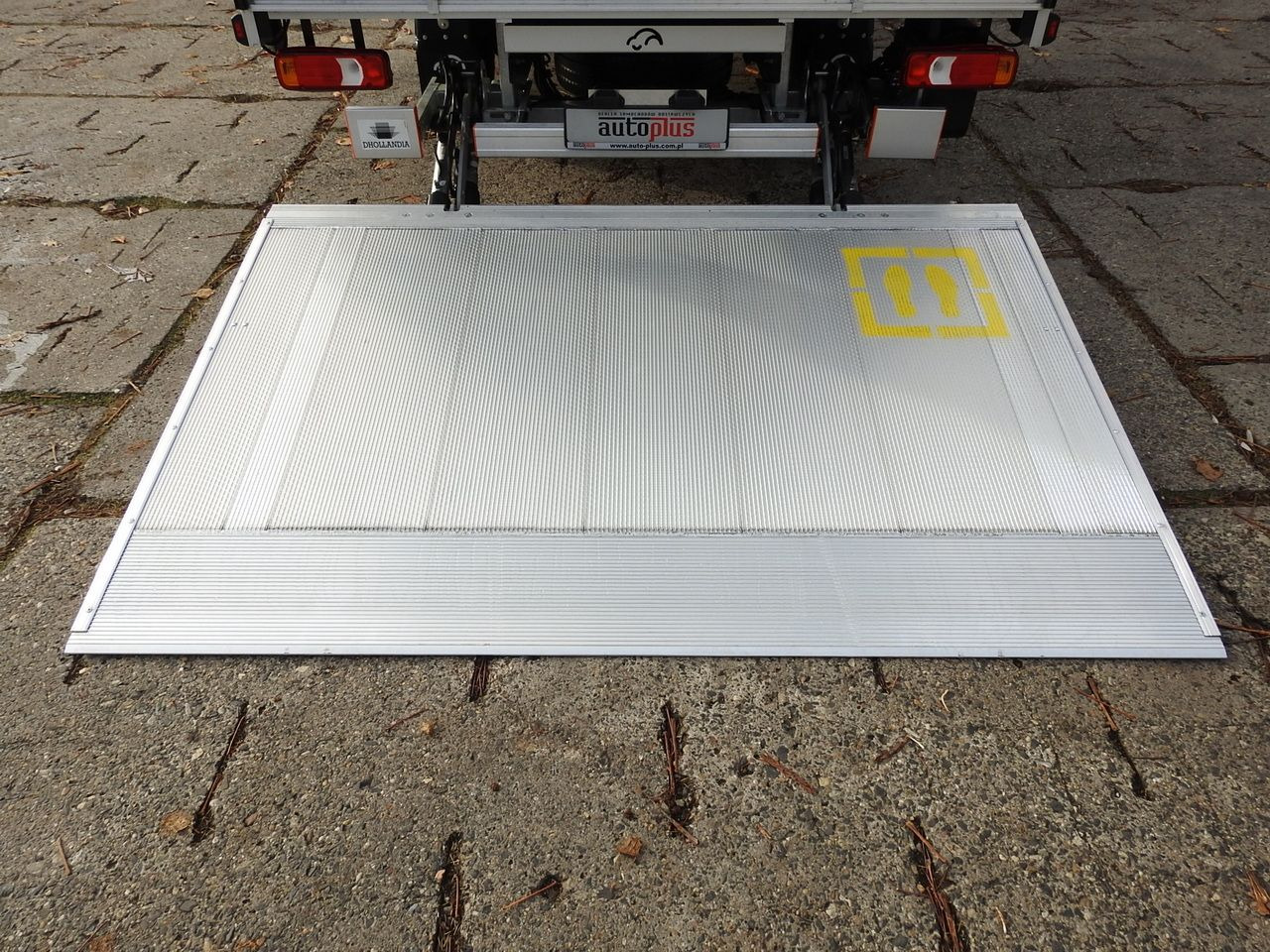 Novi Dostavno vozilo s ceradom IVECO DAILY 35S16 NEW TARPAULIN LIFT 8 PALLETS CRUISE CONTROL AIR CONDITIONING 160HP: slika Novi Dostavno vozilo s ceradom IVECO DAILY 35S16 NEW TARPAULIN LIFT 8 PALLETS CRUISE CONTROL AIR CONDITIONING 160HP Novi Dostavno vozilo s ceradom IVECO DAILY 35S16 NEW TARPAULIN LIFT 8 PALLETS CRUISE CONTROL AIR CONDITIONING 160HP: slika Novi Dostavno vozilo s ceradom IVECO DAILY 35S16 NEW TARPAULIN LIFT 8 PALLETS CRUISE CONTROL AIR CONDITIONING 160HP