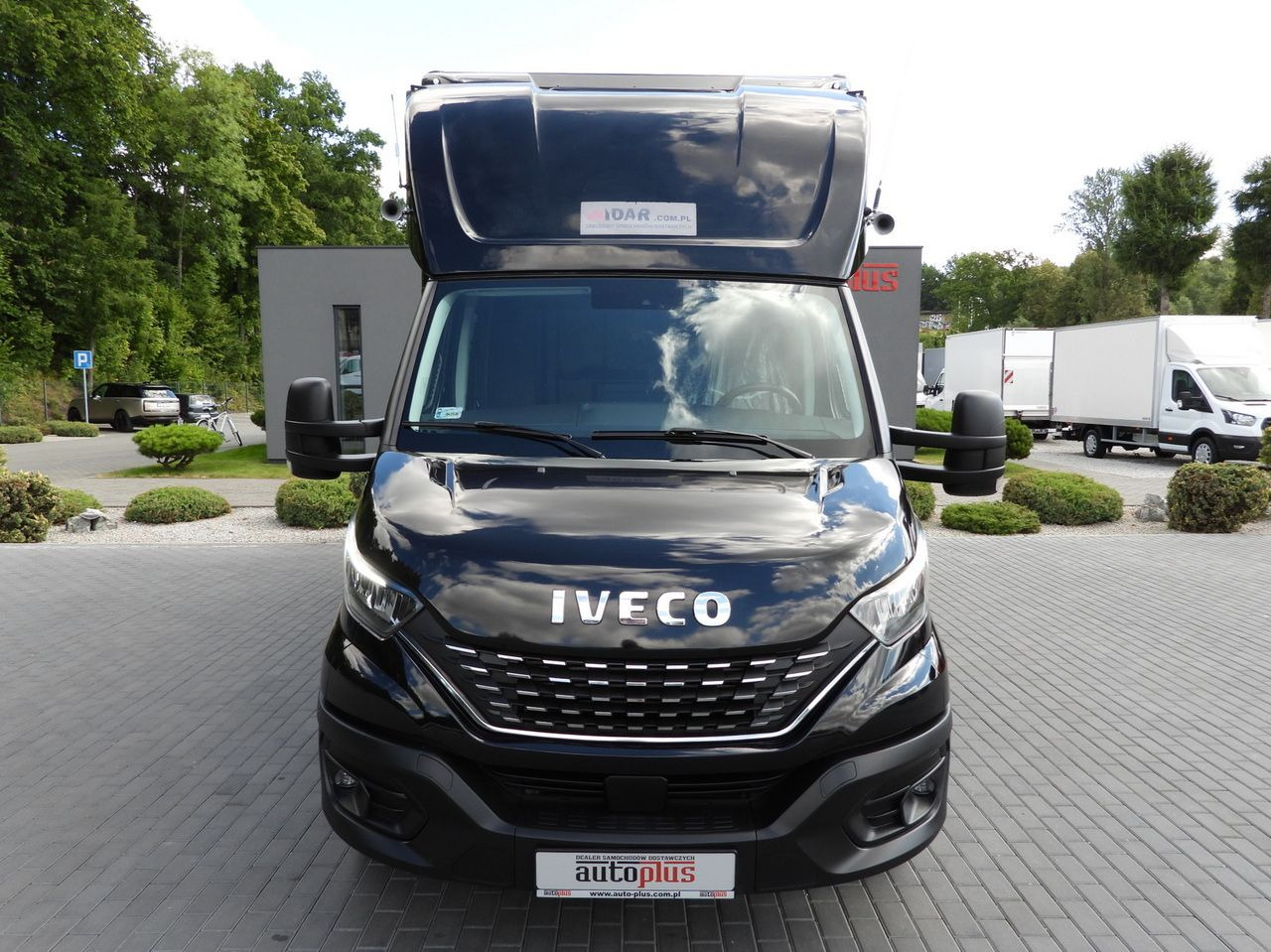 IVECO DAILY 35S18 BOX LIFT 8 PALLETS WEBASTO CRUISE CONTROL NAVIGATION LED LIGHTS PNEUMATICS AIR CONDITIONING 180HP - Dostavno vozilo sa zatvorenim sandukom: slika IVECO DAILY 35S18 BOX LIFT 8 PALLETS WEBASTO CRUISE CONTROL NAVIGATION LED LIGHTS PNEUMATICS AIR CONDITIONING 180HP - Dostavno vozilo sa zatvorenim sandukom IVECO DAILY 35S18 BOX LIFT 8 PALLETS WEBASTO CRUISE CONTROL NAVIGATION LED LIGHTS PNEUMATICS AIR CONDITIONING 180HP - Dostavno vozilo sa zatvorenim sandukom: slika IVECO DAILY 35S18 BOX LIFT 8 PALLETS WEBASTO CRUISE CONTROL NAVIGATION LED LIGHTS PNEUMATICS AIR CONDITIONING 180HP - Dostavno vozilo sa zatvorenim sandukom