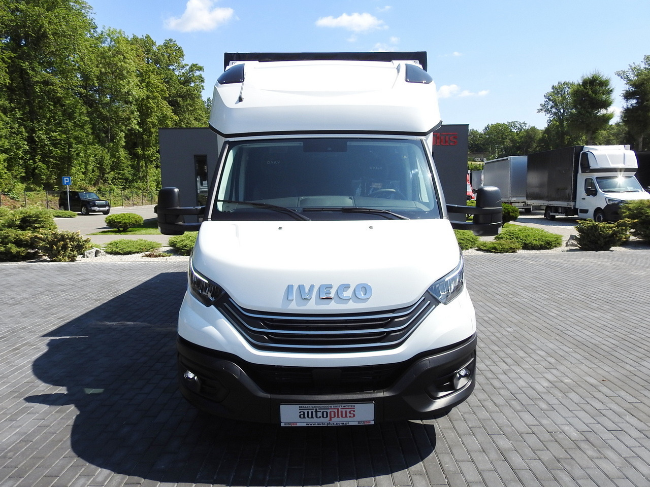 IVECO DAILY 35S18 NEW TARPAULIN 8 PALLETS CRUISE CONTROL NAVIGATION LED LIGHTS AUTOMATIC TRANSMISSION HI-MATIC MANUFACTURERS WARRANTY 180HP - Dostavno vozilo s ceradom: slika IVECO DAILY 35S18 NEW TARPAULIN 8 PALLETS CRUISE CONTROL NAVIGATION LED LIGHTS AUTOMATIC TRANSMISSION HI-MATIC MANUFACTURERS WARRANTY 180HP - Dostavno vozilo s ceradom IVECO DAILY 35S18 NEW TARPAULIN 8 PALLETS CRUISE CONTROL NAVIGATION LED LIGHTS AUTOMATIC TRANSMISSION HI-MATIC MANUFACTURERS WARRANTY 180HP - Dostavno vozilo s ceradom: slika IVECO DAILY 35S18 NEW TARPAULIN 8 PALLETS CRUISE CONTROL NAVIGATION LED LIGHTS AUTOMATIC TRANSMISSION HI-MATIC MANUFACTURERS WARRANTY 180HP - Dostavno vozilo s ceradom