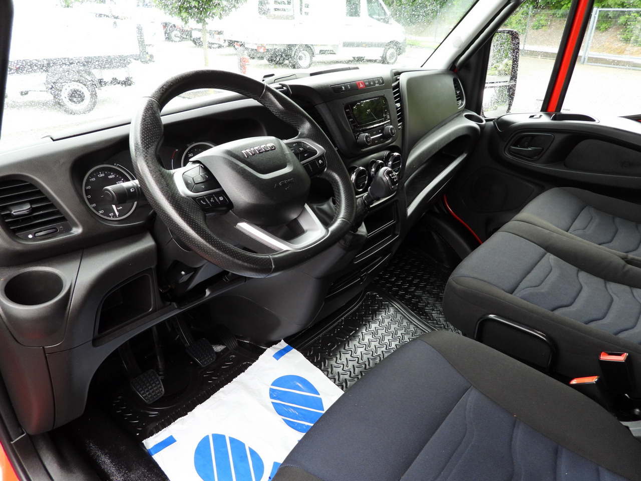 IVECO DAILY 35S18 TARPAULIN 10 PALLETS WEBASTO CRUISE CONTROL LED LIGHTS AIR CONDITIONING 180HP - Dostavno vozilo s ceradom: slika IVECO DAILY 35S18 TARPAULIN 10 PALLETS WEBASTO CRUISE CONTROL LED LIGHTS AIR CONDITIONING 180HP - Dostavno vozilo s ceradom IVECO DAILY 35S18 TARPAULIN 10 PALLETS WEBASTO CRUISE CONTROL LED LIGHTS AIR CONDITIONING 180HP - Dostavno vozilo s ceradom: slika IVECO DAILY 35S18 TARPAULIN 10 PALLETS WEBASTO CRUISE CONTROL LED LIGHTS AIR CONDITIONING 180HP - Dostavno vozilo s ceradom