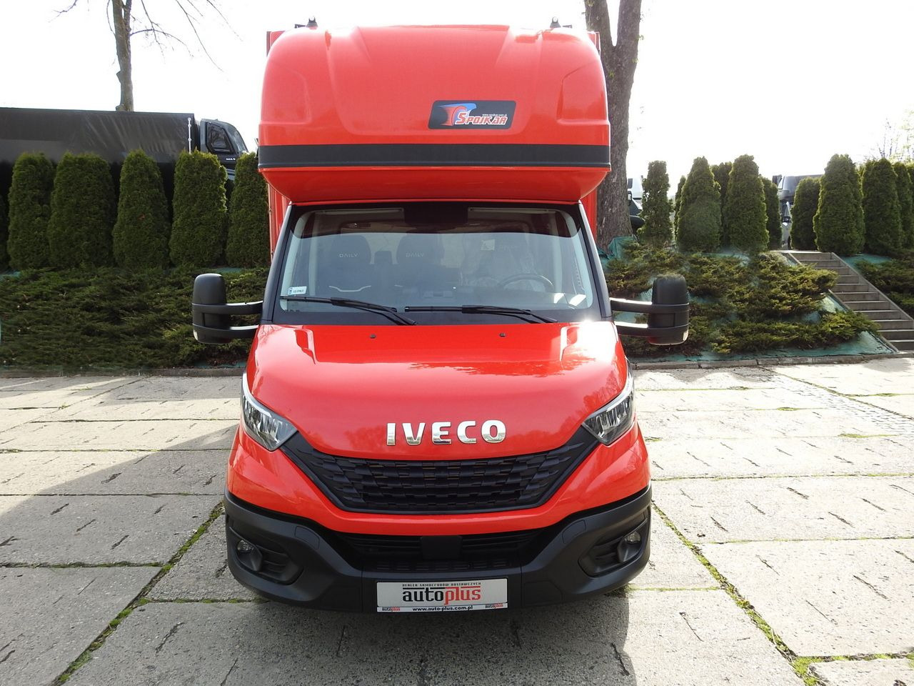 IVECO DAILY 35S18 TARPAULIN 10 PALLETS WEBASTO CRUISE CONTROL LED LIGHTS AIR CONDITIONING 180HP - Dostavno vozilo s ceradom: slika IVECO DAILY 35S18 TARPAULIN 10 PALLETS WEBASTO CRUISE CONTROL LED LIGHTS AIR CONDITIONING 180HP - Dostavno vozilo s ceradom IVECO DAILY 35S18 TARPAULIN 10 PALLETS WEBASTO CRUISE CONTROL LED LIGHTS AIR CONDITIONING 180HP - Dostavno vozilo s ceradom: slika IVECO DAILY 35S18 TARPAULIN 10 PALLETS WEBASTO CRUISE CONTROL LED LIGHTS AIR CONDITIONING 180HP - Dostavno vozilo s ceradom