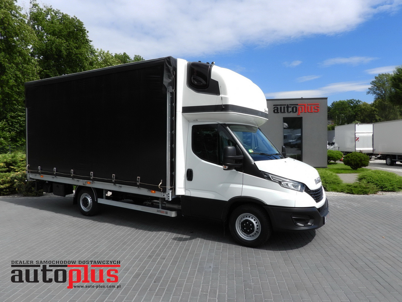 IVECO DAILY 35S18 TARPAULIN 10 PALLETS WEBASTO CRUISE CONTROL LED LIGHTS PNEUMATICS AIR CONDITIONING 180HP - Dostavno vozilo s ceradom: slika IVECO DAILY 35S18 TARPAULIN 10 PALLETS WEBASTO CRUISE CONTROL LED LIGHTS PNEUMATICS AIR CONDITIONING 180HP - Dostavno vozilo s ceradom IVECO DAILY 35S18 TARPAULIN 10 PALLETS WEBASTO CRUISE CONTROL LED LIGHTS PNEUMATICS AIR CONDITIONING 180HP - Dostavno vozilo s ceradom: slika IVECO DAILY 35S18 TARPAULIN 10 PALLETS WEBASTO CRUISE CONTROL LED LIGHTS PNEUMATICS AIR CONDITIONING 180HP - Dostavno vozilo s ceradom