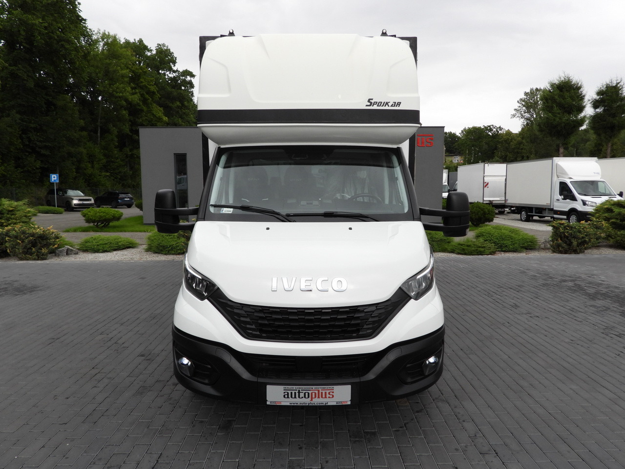 IVECO DAILY 35S18 TARPAULIN 10 PALLETS WEBASTO CRUISE CONTROL NAVIGATION LED LIGHTS AIR CONDITIONING 180HP - Dostavno vozilo s ceradom: slika IVECO DAILY 35S18 TARPAULIN 10 PALLETS WEBASTO CRUISE CONTROL NAVIGATION LED LIGHTS AIR CONDITIONING 180HP - Dostavno vozilo s ceradom IVECO DAILY 35S18 TARPAULIN 10 PALLETS WEBASTO CRUISE CONTROL NAVIGATION LED LIGHTS AIR CONDITIONING 180HP - Dostavno vozilo s ceradom: slika IVECO DAILY 35S18 TARPAULIN 10 PALLETS WEBASTO CRUISE CONTROL NAVIGATION LED LIGHTS AIR CONDITIONING 180HP - Dostavno vozilo s ceradom