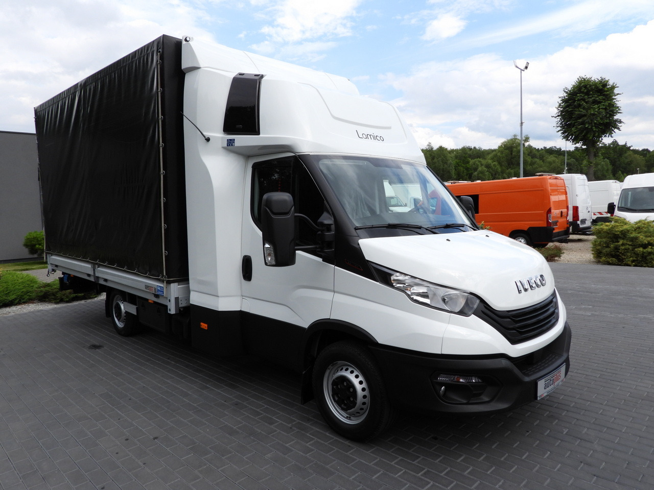 IVECO DAILY 35S18 TARPAULIN LIFT 10 PALLETS WEBASTO CRUISE CONTROL PNEUMATICS AIR CONDITIONING 180HP - Dostavno vozilo s ceradom: slika IVECO DAILY 35S18 TARPAULIN LIFT 10 PALLETS WEBASTO CRUISE CONTROL PNEUMATICS AIR CONDITIONING 180HP - Dostavno vozilo s ceradom IVECO DAILY 35S18 TARPAULIN LIFT 10 PALLETS WEBASTO CRUISE CONTROL PNEUMATICS AIR CONDITIONING 180HP - Dostavno vozilo s ceradom: slika IVECO DAILY 35S18 TARPAULIN LIFT 10 PALLETS WEBASTO CRUISE CONTROL PNEUMATICS AIR CONDITIONING 180HP - Dostavno vozilo s ceradom