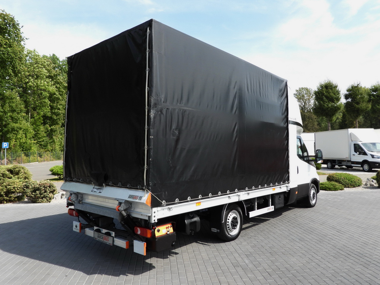 IVECO DAILY 35S18 TARPAULIN LIFT 8 PALLETS CRUISE CONTROL AIR CONDITIONING 180HP - Dostavno vozilo s ceradom: slika IVECO DAILY 35S18 TARPAULIN LIFT 8 PALLETS CRUISE CONTROL AIR CONDITIONING 180HP - Dostavno vozilo s ceradom IVECO DAILY 35S18 TARPAULIN LIFT 8 PALLETS CRUISE CONTROL AIR CONDITIONING 180HP - Dostavno vozilo s ceradom: slika IVECO DAILY 35S18 TARPAULIN LIFT 8 PALLETS CRUISE CONTROL AIR CONDITIONING 180HP - Dostavno vozilo s ceradom