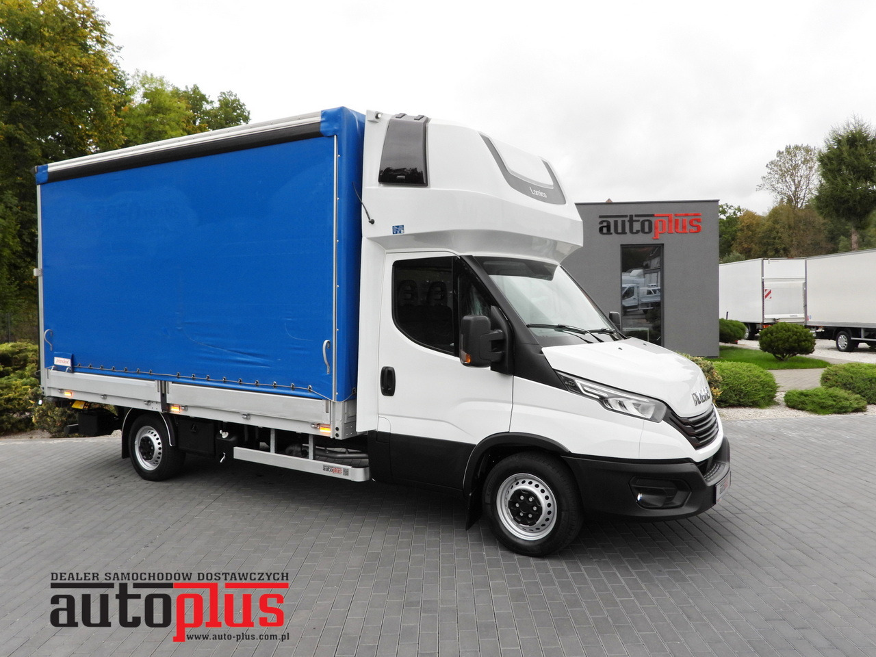 IVECO DAILY 35S18 TARPAULIN LIFT 8 PALLETS WEBASTO CRUISE CONTROL LED LIGHTS AIR CONDITIONING 180HP - Dostavno vozilo s ceradom: slika IVECO DAILY 35S18 TARPAULIN LIFT 8 PALLETS WEBASTO CRUISE CONTROL LED LIGHTS AIR CONDITIONING 180HP - Dostavno vozilo s ceradom IVECO DAILY 35S18 TARPAULIN LIFT 8 PALLETS WEBASTO CRUISE CONTROL LED LIGHTS AIR CONDITIONING 180HP - Dostavno vozilo s ceradom: slika IVECO DAILY 35S18 TARPAULIN LIFT 8 PALLETS WEBASTO CRUISE CONTROL LED LIGHTS AIR CONDITIONING 180HP - Dostavno vozilo s ceradom