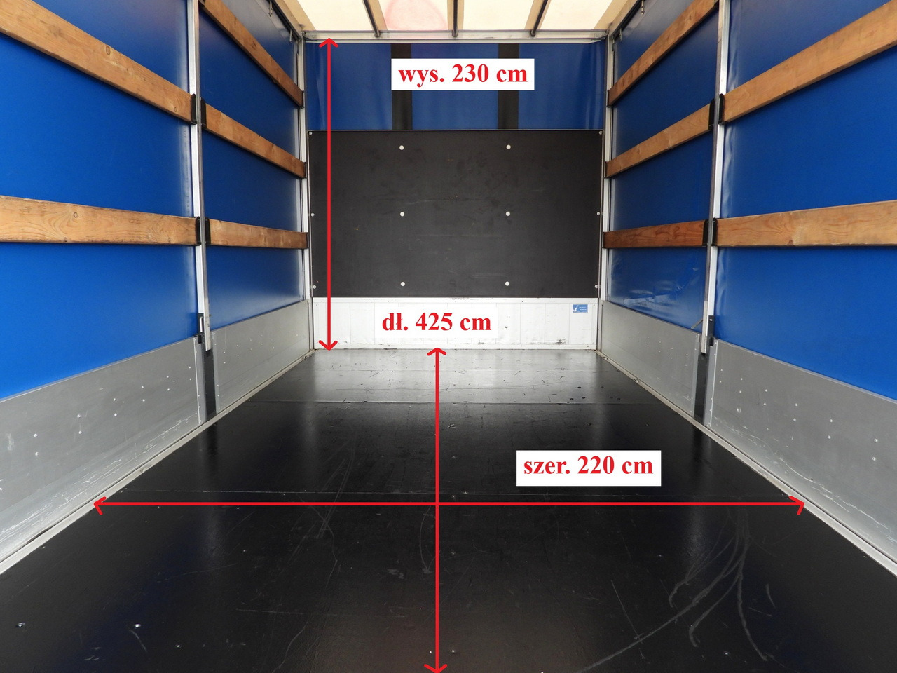Dostavno vozilo s ceradom IVECO DAILY 35S18 TARPAULIN LIFT 8 PALLETS WEBASTO CRUISE CONTROL LED LIGHTS AIR CONDITIONING  180HP: slika Dostavno vozilo s ceradom IVECO DAILY 35S18 TARPAULIN LIFT 8 PALLETS WEBASTO CRUISE CONTROL LED LIGHTS AIR CONDITIONING  180HP