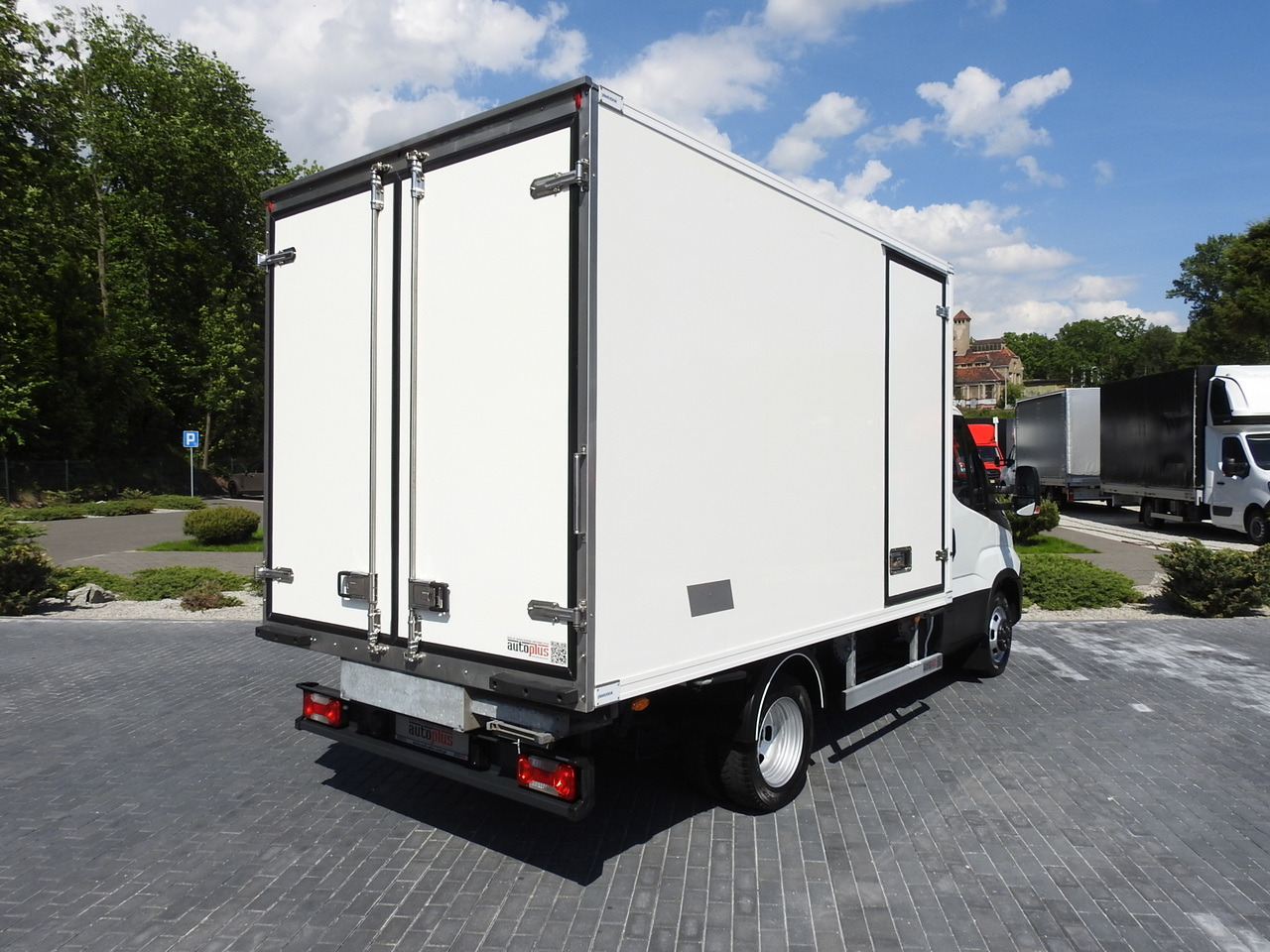 IVECO DAILY 50C15 REGRIGERATOR BOX -5*C POWER SUPPLY 230V AIR CONDITIONING TWIN WHEELS 150HP - Dostavno vozilo hladnjača: slika IVECO DAILY 50C15 REGRIGERATOR BOX -5*C POWER SUPPLY 230V AIR CONDITIONING TWIN WHEELS 150HP - Dostavno vozilo hladnjača IVECO DAILY 50C15 REGRIGERATOR BOX -5*C POWER SUPPLY 230V AIR CONDITIONING TWIN WHEELS 150HP - Dostavno vozilo hladnjača: slika IVECO DAILY 50C15 REGRIGERATOR BOX -5*C POWER SUPPLY 230V AIR CONDITIONING TWIN WHEELS 150HP - Dostavno vozilo hladnjača