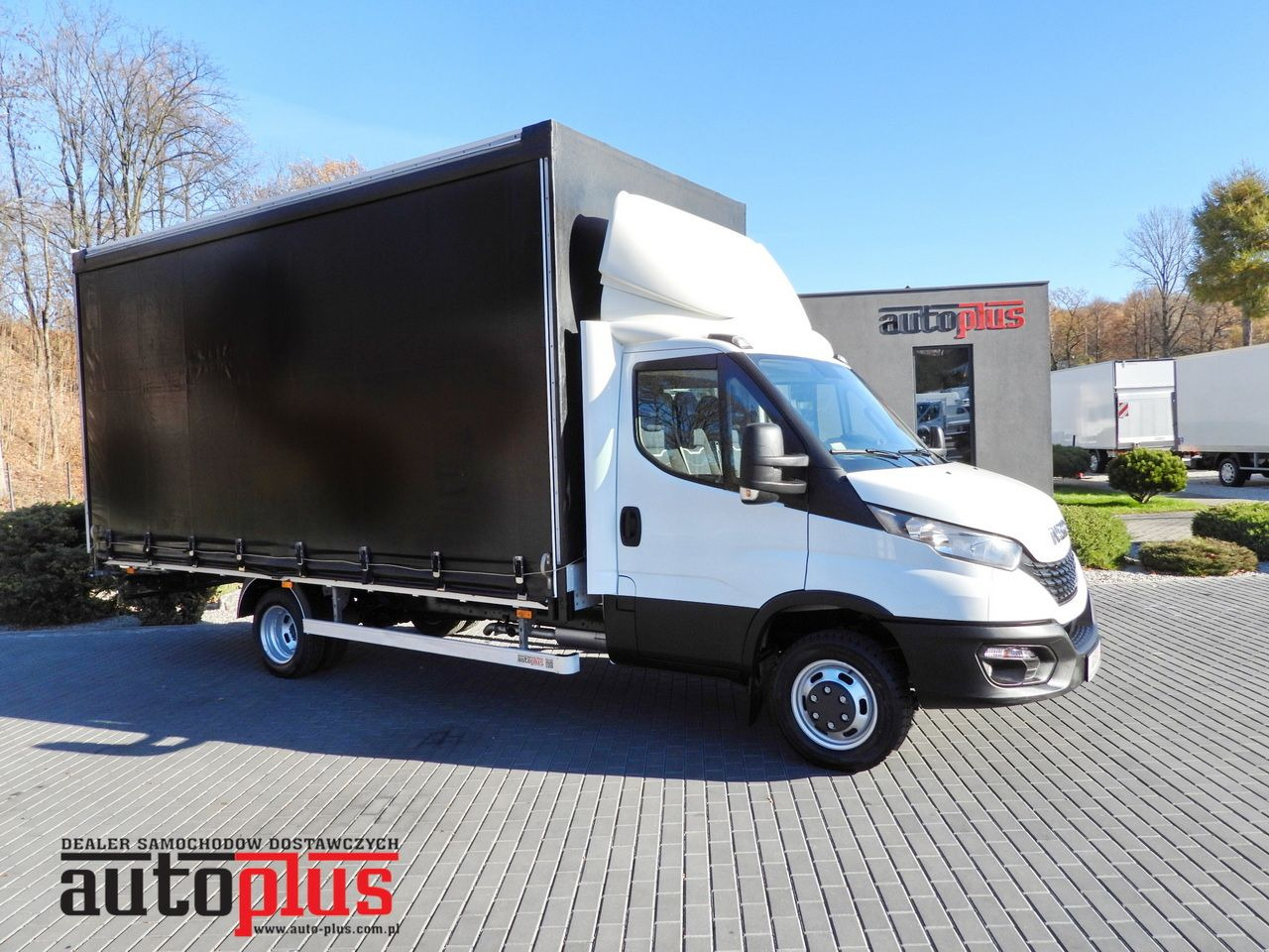IVECO DAILY 50C17 TARPAULIN 10 PALLETS CRUISE CONTROL TWIN WHEELS AIR CONDITIONING 180HP - Dostavno vozilo s ceradom: slika IVECO DAILY 50C17 TARPAULIN 10 PALLETS CRUISE CONTROL TWIN WHEELS AIR CONDITIONING 180HP - Dostavno vozilo s ceradom IVECO DAILY 50C17 TARPAULIN 10 PALLETS CRUISE CONTROL TWIN WHEELS AIR CONDITIONING 180HP - Dostavno vozilo s ceradom: slika IVECO DAILY 50C17 TARPAULIN 10 PALLETS CRUISE CONTROL TWIN WHEELS AIR CONDITIONING 180HP - Dostavno vozilo s ceradom