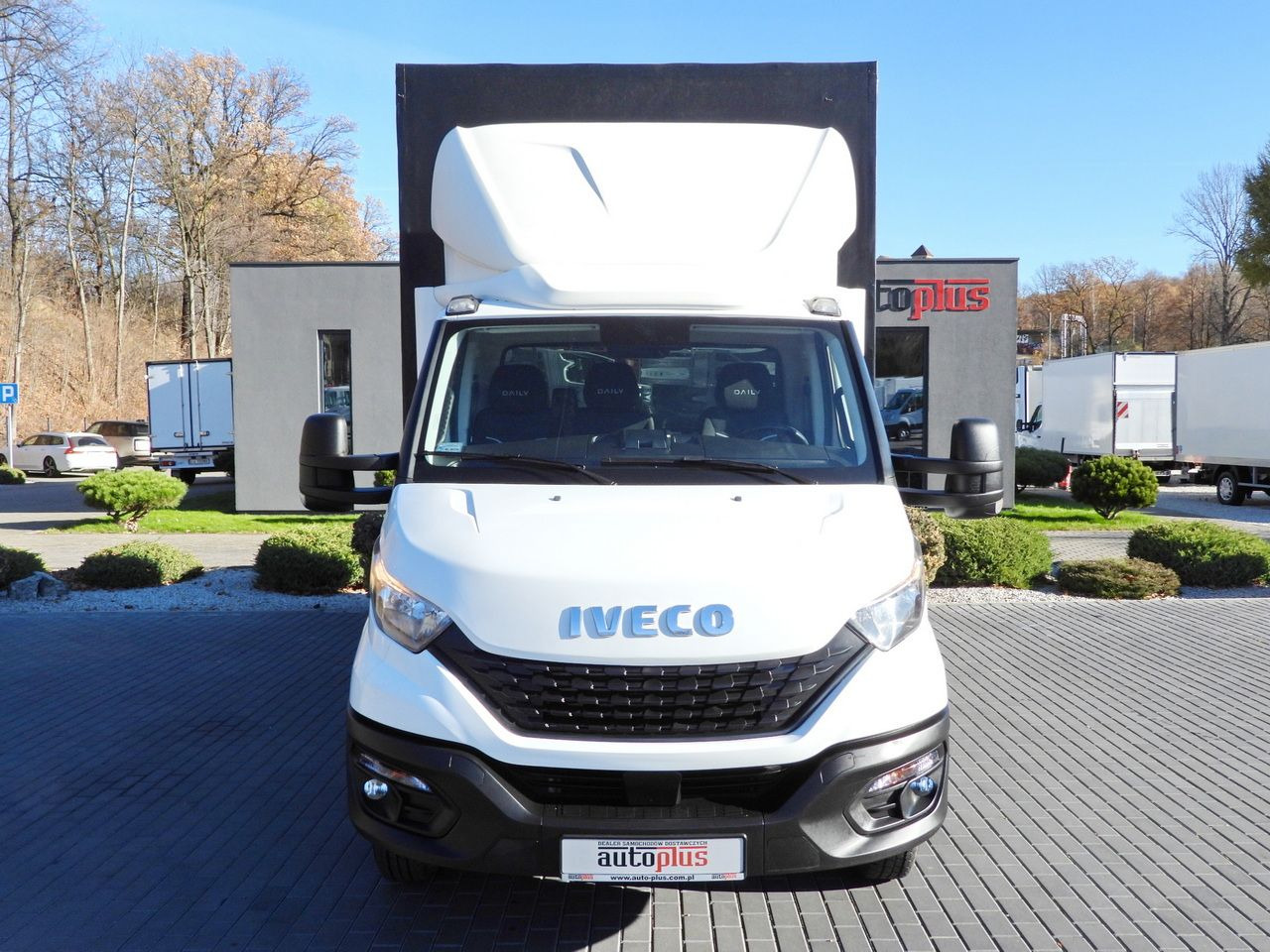 IVECO DAILY 50C17 TARPAULIN 10 PALLETS CRUISE CONTROL TWIN WHEELS AIR CONDITIONING 180HP - Dostavno vozilo s ceradom: slika IVECO DAILY 50C17 TARPAULIN 10 PALLETS CRUISE CONTROL TWIN WHEELS AIR CONDITIONING 180HP - Dostavno vozilo s ceradom IVECO DAILY 50C17 TARPAULIN 10 PALLETS CRUISE CONTROL TWIN WHEELS AIR CONDITIONING 180HP - Dostavno vozilo s ceradom: slika IVECO DAILY 50C17 TARPAULIN 10 PALLETS CRUISE CONTROL TWIN WHEELS AIR CONDITIONING 180HP - Dostavno vozilo s ceradom