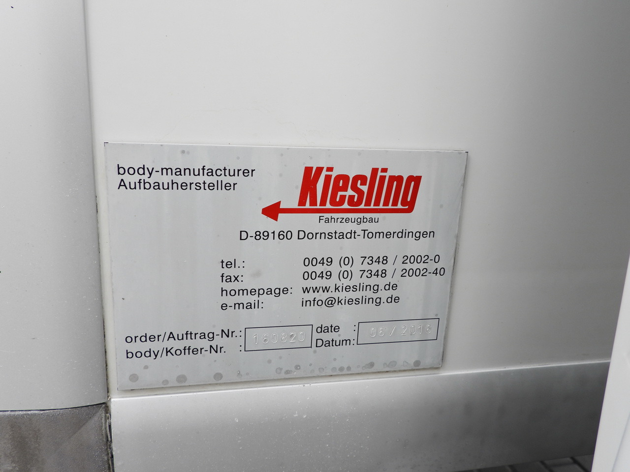 Kamion hladnjača IVECO DAILY 70C17 REFRIGERATOR 1*C LIFT 10 PALLETS POWER SUPPLY 230V CRUISE CONTROL AIR CONDITIONING PNEUMATICS AUTOMATIC TRANSMISSION HI-MATIC TWIN WHEELS 170HP: slika Kamion hladnjača IVECO DAILY 70C17 REFRIGERATOR 1*C LIFT 10 PALLETS POWER SUPPLY 230V CRUISE CONTROL AIR CONDITIONING PNEUMATICS AUTOMATIC TRANSMISSION HI-MATIC TWIN WHEELS 170HP Kamion hladnjača IVECO DAILY 70C17 REFRIGERATOR 1*C LIFT 10 PALLETS POWER SUPPLY 230V CRUISE CONTROL AIR CONDITIONING PNEUMATICS AUTOMATIC TRANSMISSION HI-MATIC TWIN WHEELS 170HP: slika Kamion hladnjača IVECO DAILY 70C17 REFRIGERATOR 1*C LIFT 10 PALLETS POWER SUPPLY 230V CRUISE CONTROL AIR CONDITIONING PNEUMATICS AUTOMATIC TRANSMISSION HI-MATIC TWIN WHEELS 170HP