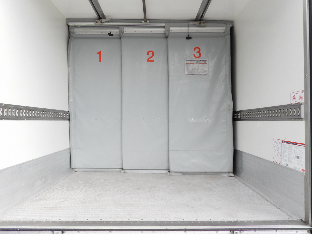 Kamion hladnjača IVECO DAILY 70C17 REFRIGERATOR 1*C LIFT 10 PALLETS POWER SUPPLY 230V CRUISE CONTROL AIR CONDITIONING PNEUMATICS AUTOMATIC TRANSMISSION HI-MATIC TWIN WHEELS 170HP: slika Kamion hladnjača IVECO DAILY 70C17 REFRIGERATOR 1*C LIFT 10 PALLETS POWER SUPPLY 230V CRUISE CONTROL AIR CONDITIONING PNEUMATICS AUTOMATIC TRANSMISSION HI-MATIC TWIN WHEELS 170HP Kamion hladnjača IVECO DAILY 70C17 REFRIGERATOR 1*C LIFT 10 PALLETS POWER SUPPLY 230V CRUISE CONTROL AIR CONDITIONING PNEUMATICS AUTOMATIC TRANSMISSION HI-MATIC TWIN WHEELS 170HP: slika Kamion hladnjača IVECO DAILY 70C17 REFRIGERATOR 1*C LIFT 10 PALLETS POWER SUPPLY 230V CRUISE CONTROL AIR CONDITIONING PNEUMATICS AUTOMATIC TRANSMISSION HI-MATIC TWIN WHEELS 170HP