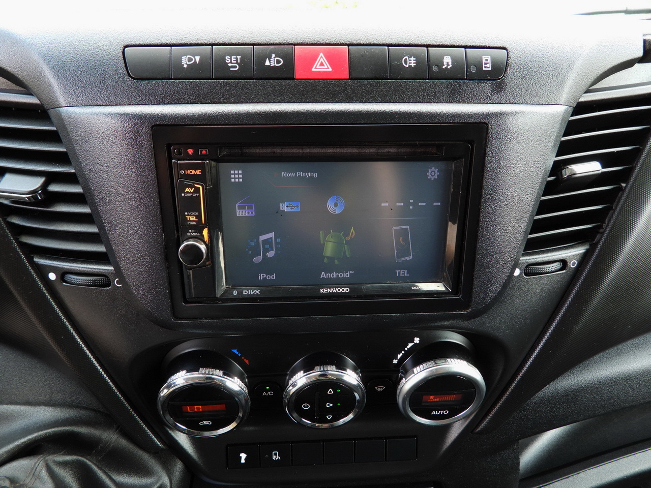 Kamion hladnjača IVECO DAILY 70C17 REFRIGERATOR 1*C LIFT 10 PALLETS POWER SUPPLY 230V CRUISE CONTROL AIR CONDITIONING PNEUMATICS AUTOMATIC TRANSMISSION HI-MATIC TWIN WHEELS 170HP: slika Kamion hladnjača IVECO DAILY 70C17 REFRIGERATOR 1*C LIFT 10 PALLETS POWER SUPPLY 230V CRUISE CONTROL AIR CONDITIONING PNEUMATICS AUTOMATIC TRANSMISSION HI-MATIC TWIN WHEELS 170HP Kamion hladnjača IVECO DAILY 70C17 REFRIGERATOR 1*C LIFT 10 PALLETS POWER SUPPLY 230V CRUISE CONTROL AIR CONDITIONING PNEUMATICS AUTOMATIC TRANSMISSION HI-MATIC TWIN WHEELS 170HP: slika Kamion hladnjača IVECO DAILY 70C17 REFRIGERATOR 1*C LIFT 10 PALLETS POWER SUPPLY 230V CRUISE CONTROL AIR CONDITIONING PNEUMATICS AUTOMATIC TRANSMISSION HI-MATIC TWIN WHEELS 170HP