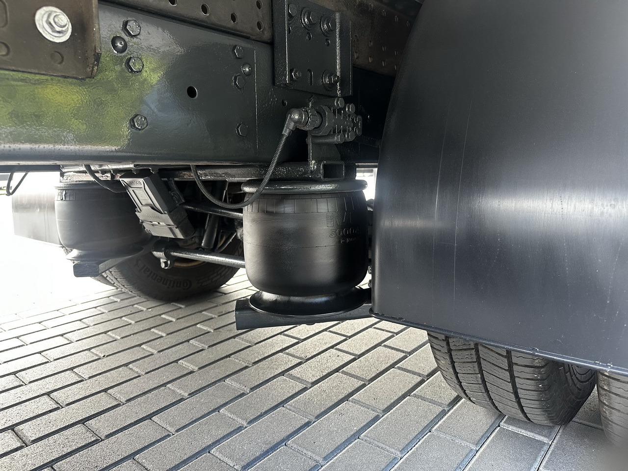 Kamion hladnjača IVECO DAILY 70C17 REFRIGERATOR 1*C LIFT 10 PALLETS POWER SUPPLY 230V CRUISE CONTROL AIR CONDITIONING PNEUMATICS AUTOMATIC TRANSMISSION HI-MATIC TWIN WHEELS 170HP: slika Kamion hladnjača IVECO DAILY 70C17 REFRIGERATOR 1*C LIFT 10 PALLETS POWER SUPPLY 230V CRUISE CONTROL AIR CONDITIONING PNEUMATICS AUTOMATIC TRANSMISSION HI-MATIC TWIN WHEELS 170HP Kamion hladnjača IVECO DAILY 70C17 REFRIGERATOR 1*C LIFT 10 PALLETS POWER SUPPLY 230V CRUISE CONTROL AIR CONDITIONING PNEUMATICS AUTOMATIC TRANSMISSION HI-MATIC TWIN WHEELS 170HP: slika Kamion hladnjača IVECO DAILY 70C17 REFRIGERATOR 1*C LIFT 10 PALLETS POWER SUPPLY 230V CRUISE CONTROL AIR CONDITIONING PNEUMATICS AUTOMATIC TRANSMISSION HI-MATIC TWIN WHEELS 170HP