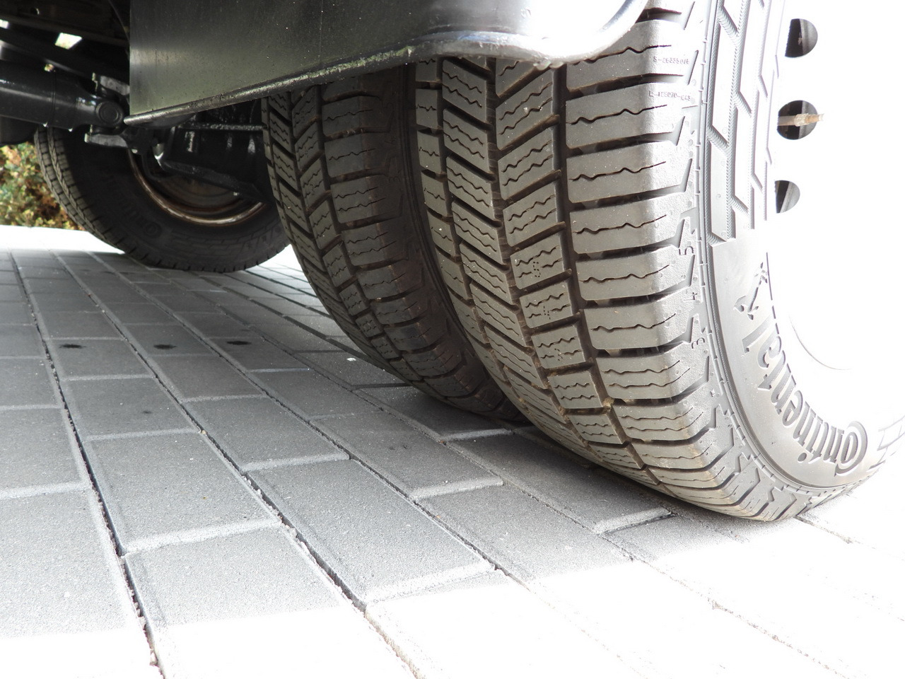 Kamion hladnjača IVECO DAILY 70C17 REFRIGERATOR 1*C LIFT 10 PALLETS POWER SUPPLY 230V CRUISE CONTROL AIR CONDITIONING PNEUMATICS AUTOMATIC TRANSMISSION HI-MATIC TWIN WHEELS 170HP: slika Kamion hladnjača IVECO DAILY 70C17 REFRIGERATOR 1*C LIFT 10 PALLETS POWER SUPPLY 230V CRUISE CONTROL AIR CONDITIONING PNEUMATICS AUTOMATIC TRANSMISSION HI-MATIC TWIN WHEELS 170HP Kamion hladnjača IVECO DAILY 70C17 REFRIGERATOR 1*C LIFT 10 PALLETS POWER SUPPLY 230V CRUISE CONTROL AIR CONDITIONING PNEUMATICS AUTOMATIC TRANSMISSION HI-MATIC TWIN WHEELS 170HP: slika Kamion hladnjača IVECO DAILY 70C17 REFRIGERATOR 1*C LIFT 10 PALLETS POWER SUPPLY 230V CRUISE CONTROL AIR CONDITIONING PNEUMATICS AUTOMATIC TRANSMISSION HI-MATIC TWIN WHEELS 170HP