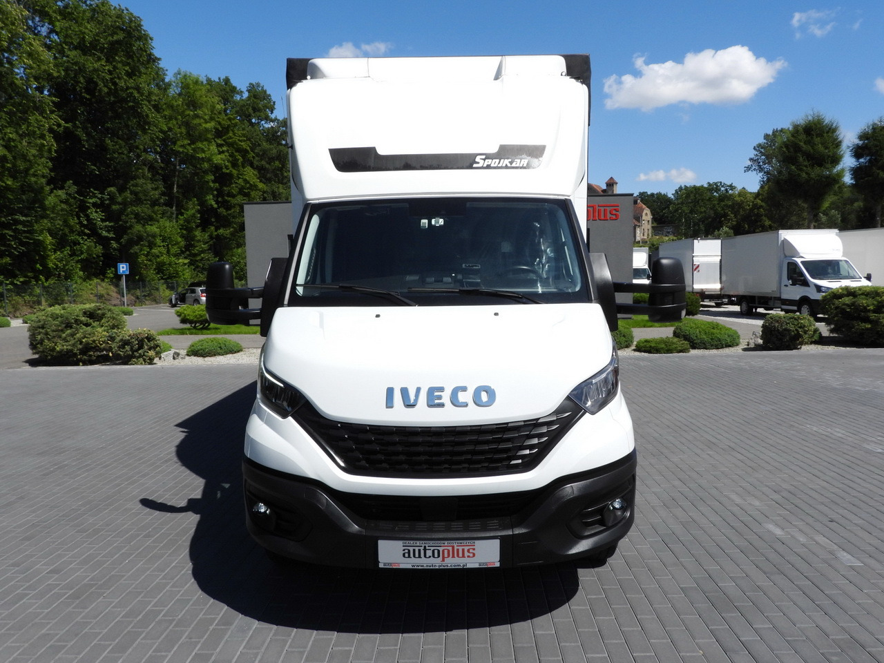 IVECO DAILY 70C18 TARPAULIN LIFT 14 PALLETS WEBASTO CRUISE CONTROL LED LIGHTS TWIN WHEELS AIR CONDITIONING 180HP - Dostavno vozilo s ceradom: slika IVECO DAILY 70C18 TARPAULIN LIFT 14 PALLETS WEBASTO CRUISE CONTROL LED LIGHTS TWIN WHEELS AIR CONDITIONING 180HP - Dostavno vozilo s ceradom IVECO DAILY 70C18 TARPAULIN LIFT 14 PALLETS WEBASTO CRUISE CONTROL LED LIGHTS TWIN WHEELS AIR CONDITIONING 180HP - Dostavno vozilo s ceradom: slika IVECO DAILY 70C18 TARPAULIN LIFT 14 PALLETS WEBASTO CRUISE CONTROL LED LIGHTS TWIN WHEELS AIR CONDITIONING 180HP - Dostavno vozilo s ceradom