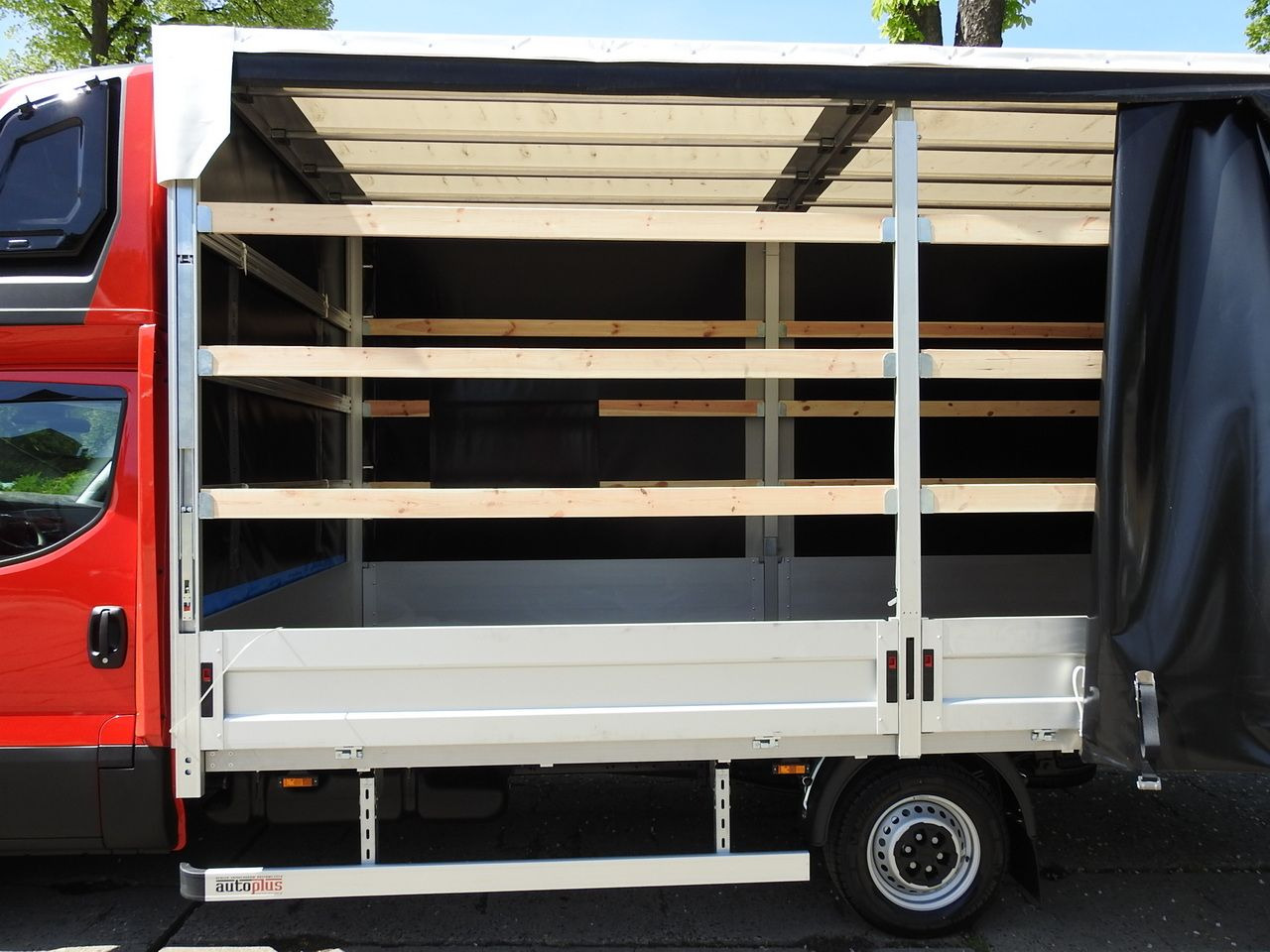 Novi Dostavno vozilo s ceradom IVECO DAILY NEW TARPAULIN 10 PALLETS WEBASTO CRUISE CONTROL NAVIGATION AIR CONDITIONING LED LIGHTS  180HP: slika Novi Dostavno vozilo s ceradom IVECO DAILY NEW TARPAULIN 10 PALLETS WEBASTO CRUISE CONTROL NAVIGATION AIR CONDITIONING LED LIGHTS  180HP