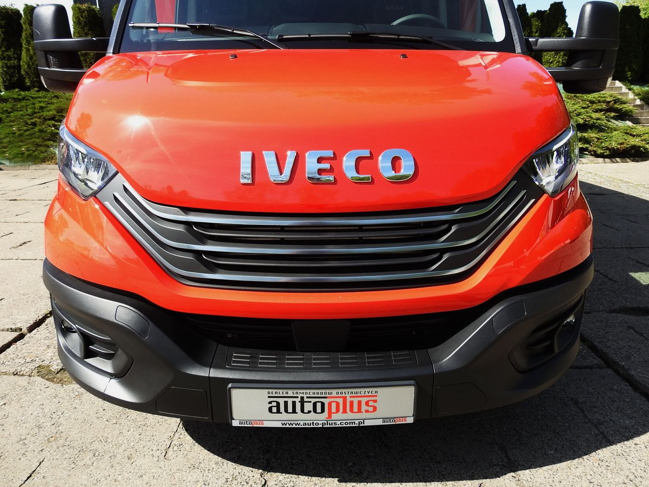 Novi Dostavno vozilo s ceradom IVECO DAILY NEW TARPAULIN 10 PALLETS WEBASTO CRUISE CONTROL NAVIGATION AIR CONDITIONING LED LIGHTS  180HP: slika Novi Dostavno vozilo s ceradom IVECO DAILY NEW TARPAULIN 10 PALLETS WEBASTO CRUISE CONTROL NAVIGATION AIR CONDITIONING LED LIGHTS  180HP