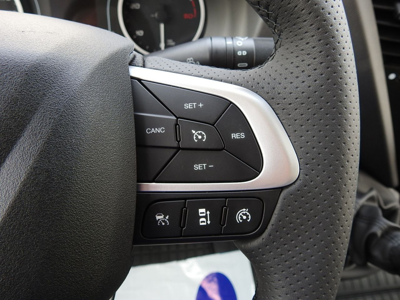 Novi Dostavno vozilo s ceradom IVECO DAILY NEW TARPAULIN 10 PALLETS WEBASTO CRUISE CONTROL NAVIGATION AIR CONDITIONING LED LIGHTS  180HP: slika Novi Dostavno vozilo s ceradom IVECO DAILY NEW TARPAULIN 10 PALLETS WEBASTO CRUISE CONTROL NAVIGATION AIR CONDITIONING LED LIGHTS  180HP