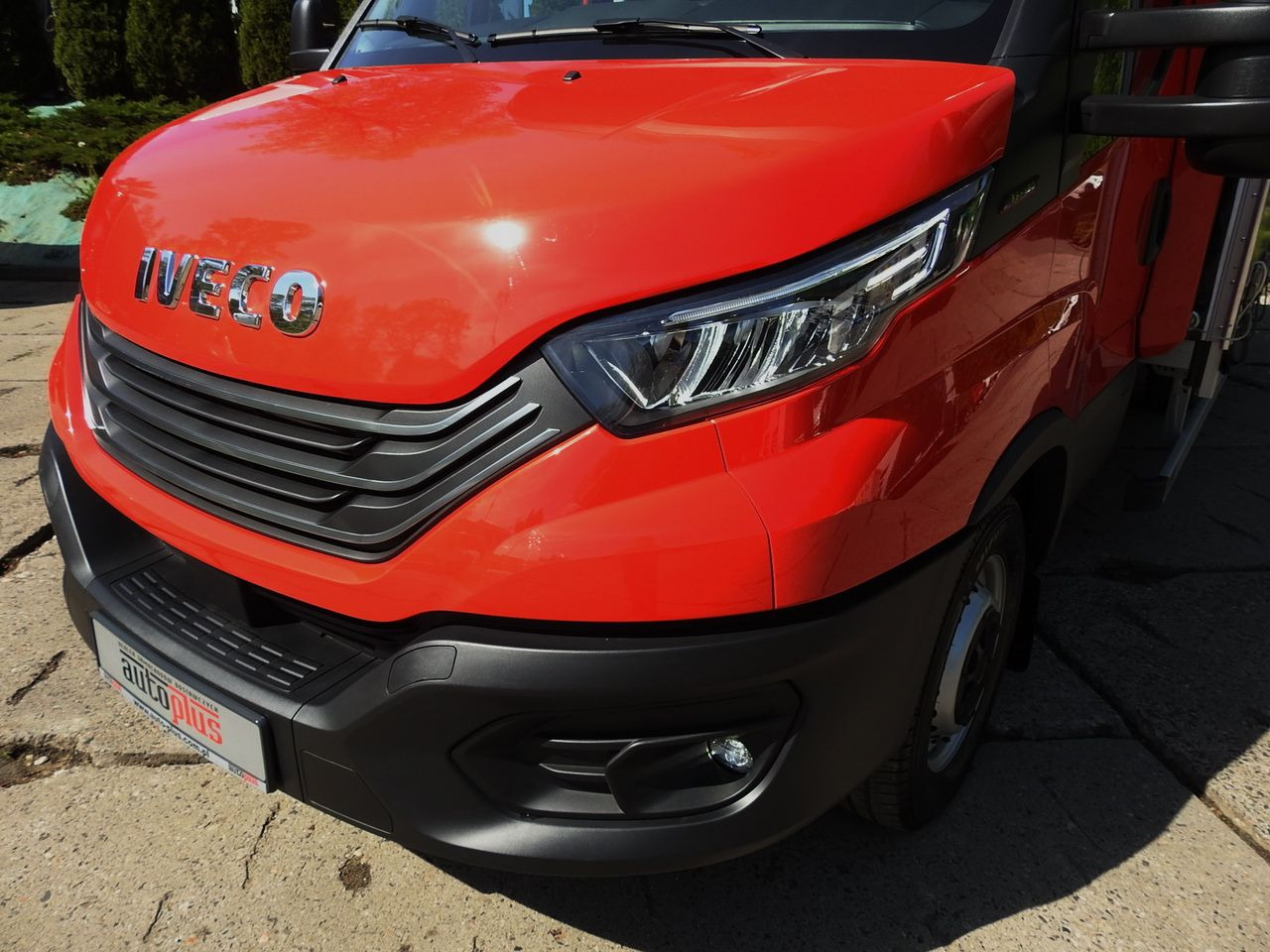 Novi Dostavno vozilo s ceradom IVECO DAILY NEW TARPAULIN 10 PALLETS WEBASTO CRUISE CONTROL NAVIGATION AIR CONDITIONING LED LIGHTS  180HP: slika Novi Dostavno vozilo s ceradom IVECO DAILY NEW TARPAULIN 10 PALLETS WEBASTO CRUISE CONTROL NAVIGATION AIR CONDITIONING LED LIGHTS  180HP