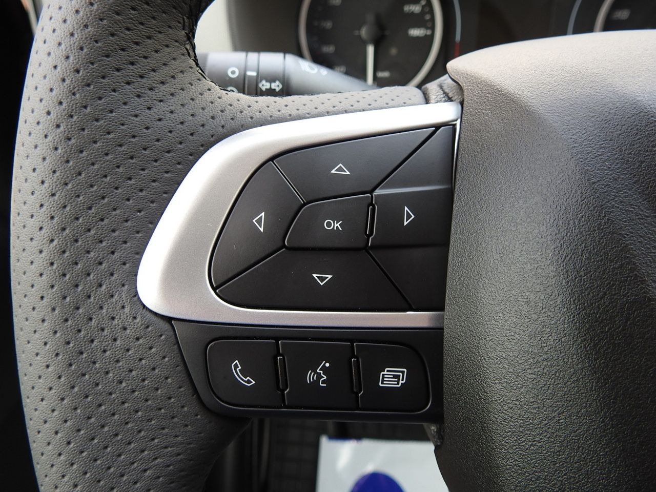 Novi Dostavno vozilo s ceradom IVECO DAILY NEW TARPAULIN 10 PALLETS WEBASTO CRUISE CONTROL NAVIGATION AIR CONDITIONING LED LIGHTS  180HP: slika Novi Dostavno vozilo s ceradom IVECO DAILY NEW TARPAULIN 10 PALLETS WEBASTO CRUISE CONTROL NAVIGATION AIR CONDITIONING LED LIGHTS  180HP