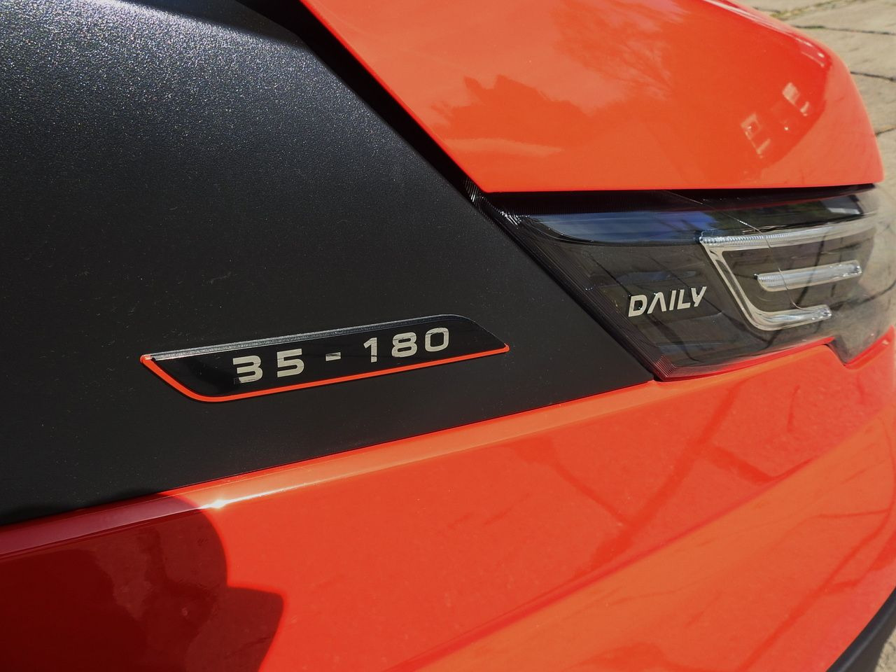 Novi Dostavno vozilo s ceradom IVECO DAILY NEW TARPAULIN 10 PALLETS WEBASTO CRUISE CONTROL NAVIGATION AIR CONDITIONING LED LIGHTS  180HP: slika Novi Dostavno vozilo s ceradom IVECO DAILY NEW TARPAULIN 10 PALLETS WEBASTO CRUISE CONTROL NAVIGATION AIR CONDITIONING LED LIGHTS  180HP