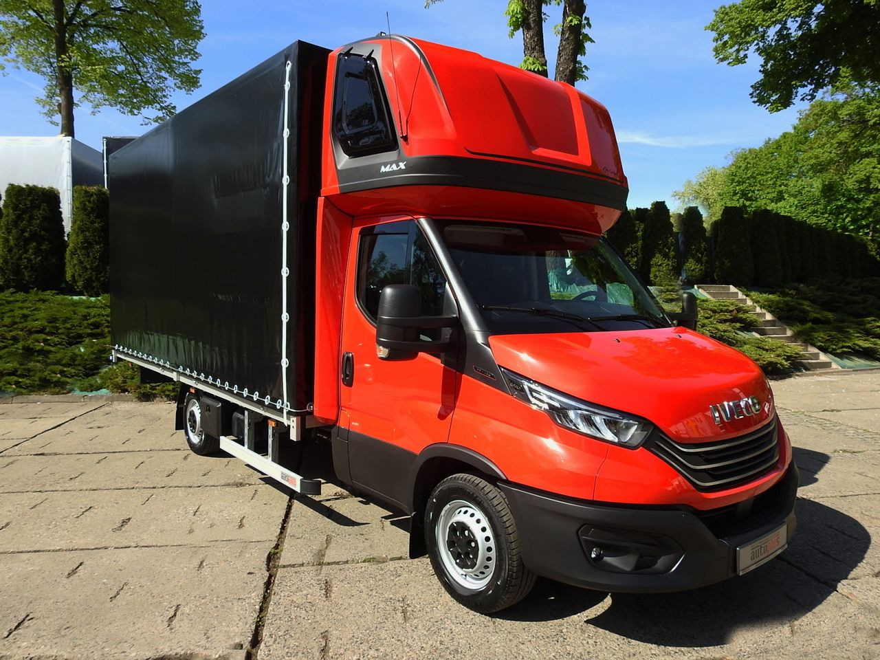 Novi Dostavno vozilo s ceradom IVECO DAILY NEW TARPAULIN 10 PALLETS WEBASTO CRUISE CONTROL NAVIGATION AIR CONDITIONING LED LIGHTS  180HP: slika Novi Dostavno vozilo s ceradom IVECO DAILY NEW TARPAULIN 10 PALLETS WEBASTO CRUISE CONTROL NAVIGATION AIR CONDITIONING LED LIGHTS  180HP